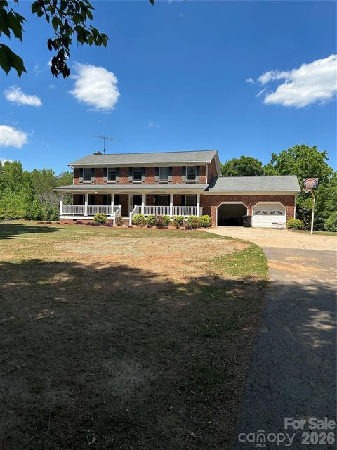 Photo of 4092 Henry Dellinger Road, Maiden, NC 28650 (MLS # 4381194)