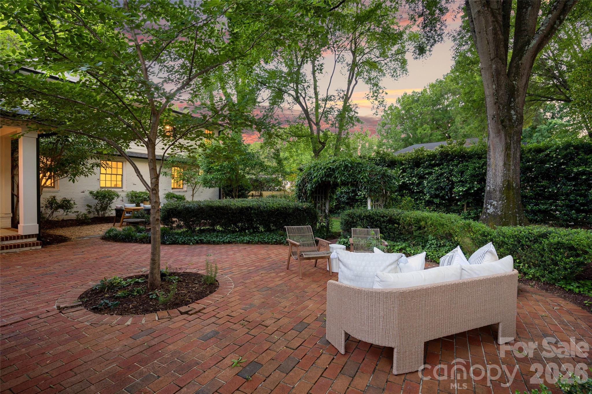 Barclay Downs - Residential
