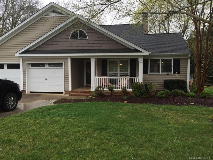 Beautiful 3 BR 2 Bath Home located in desirable Hidden Pond, home has been recently updated with Vinyl and decorative vinyl accents, this property has pond view and spacious fenced in backyard with Invisible Fence. The home inside has laminate and Ceramic tile.  Bring your Buyers and take a look.