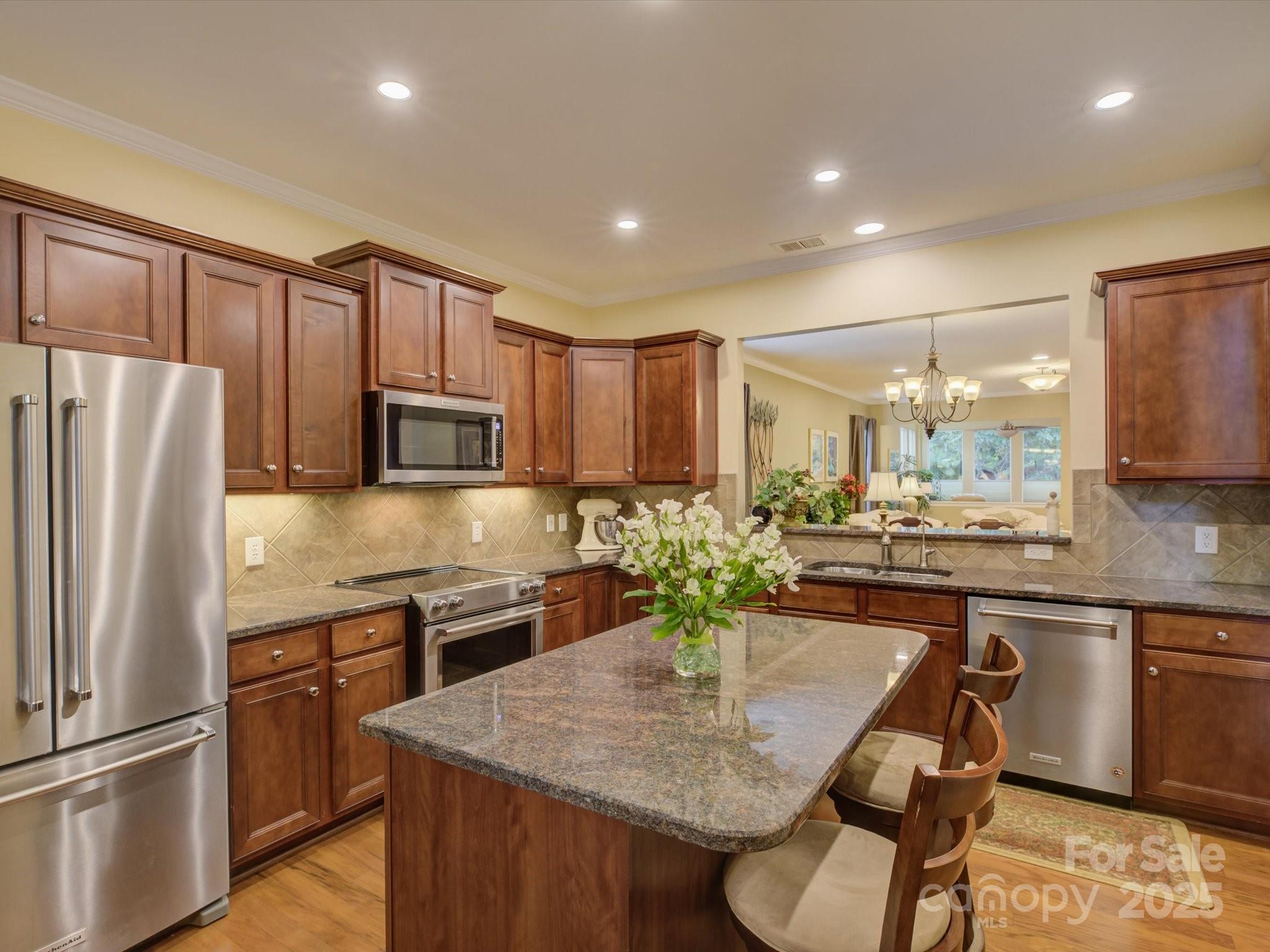 52182 Longspur Lane