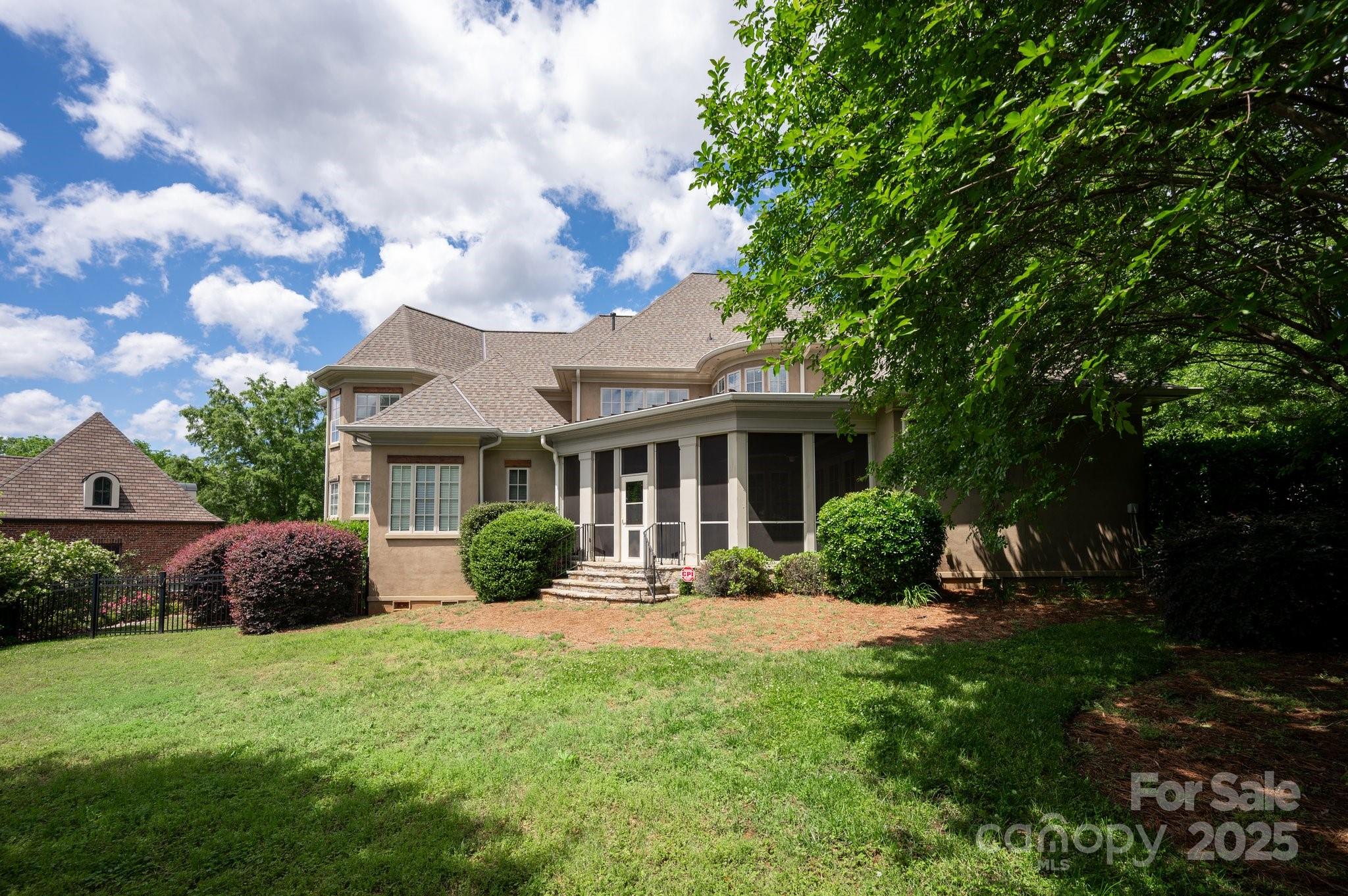 Longview - Residential