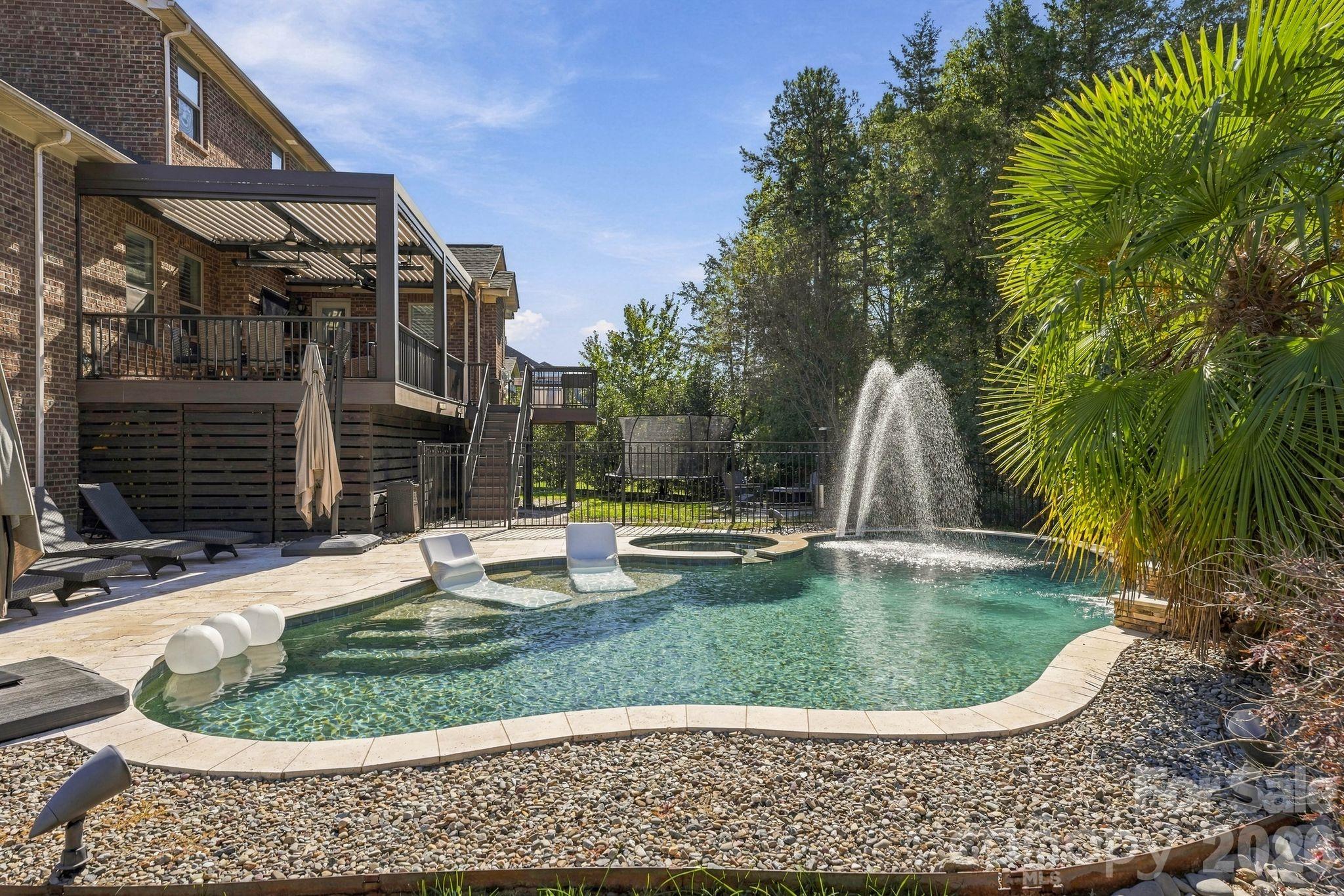 13714 Sunset Bluffs Circle