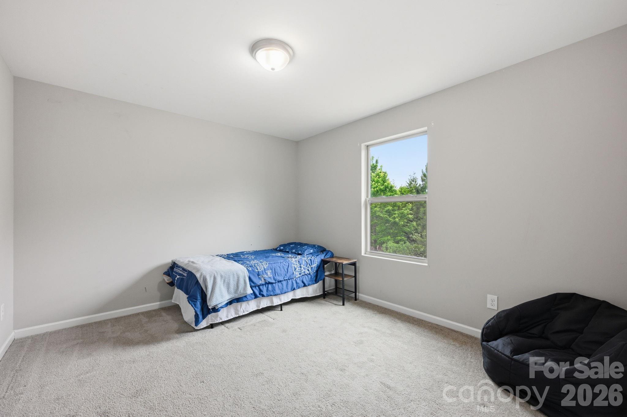 Ellis Pond - Residential