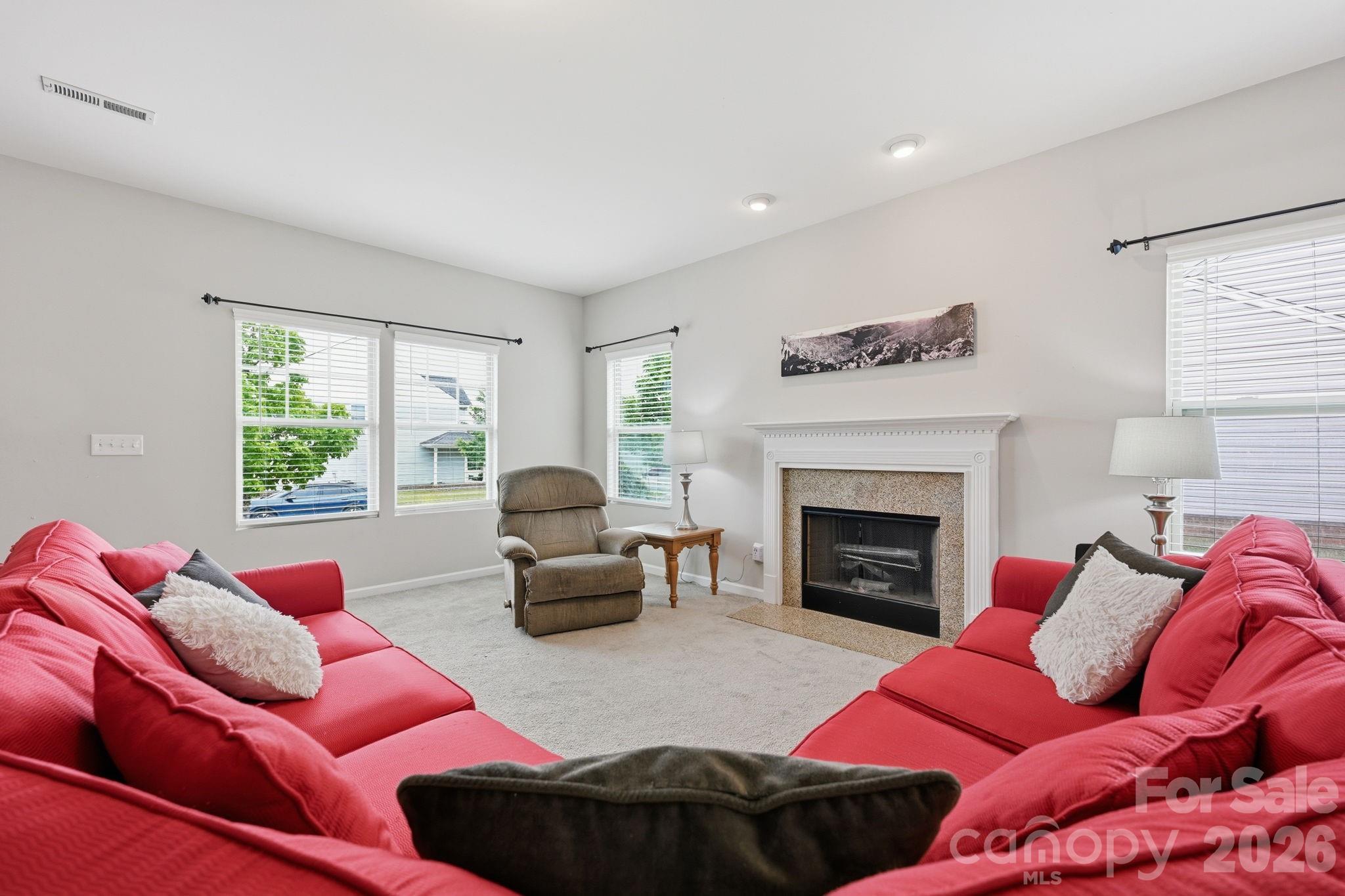 Ellis Pond - Residential