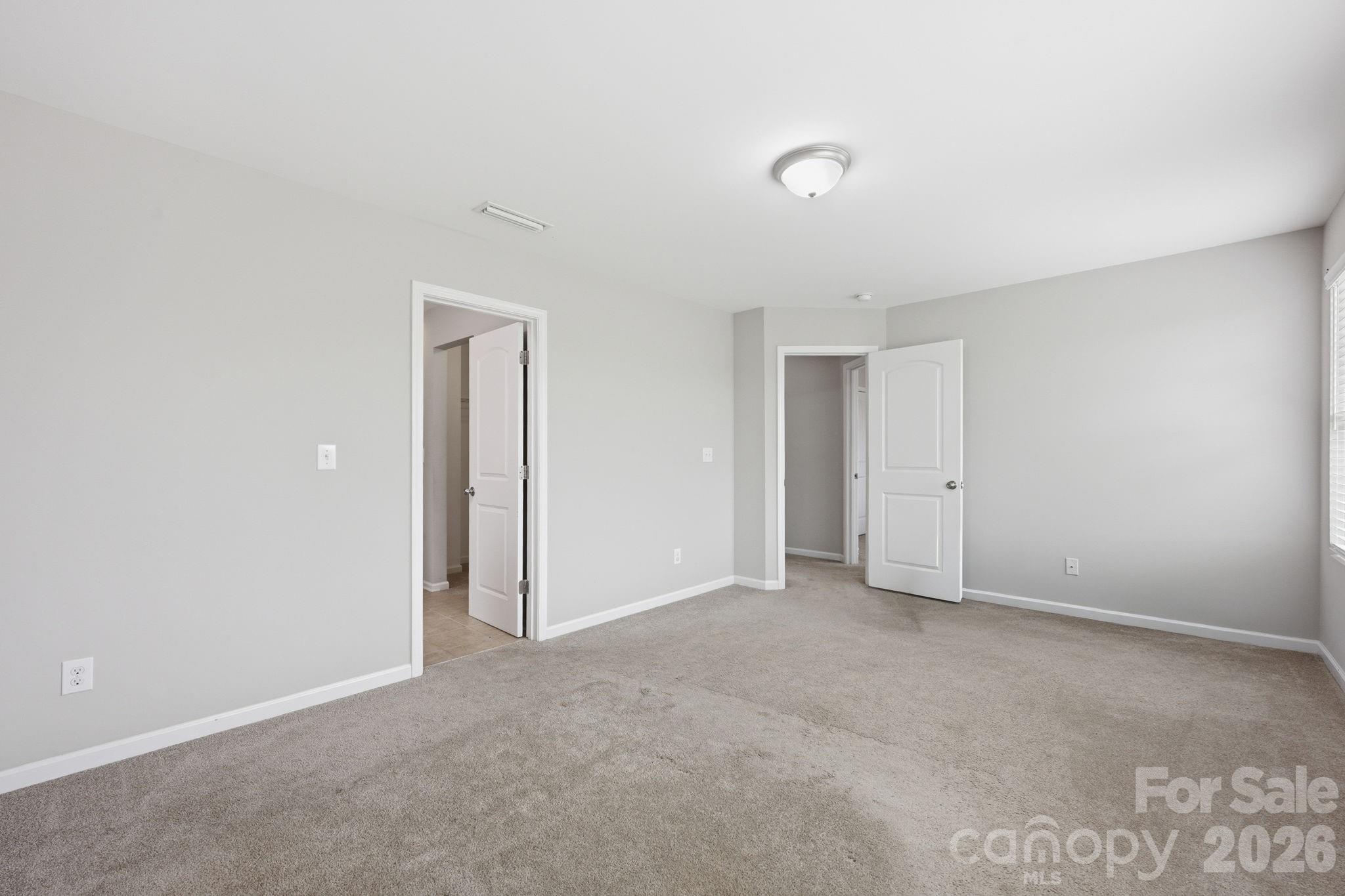 Ellis Pond - Residential