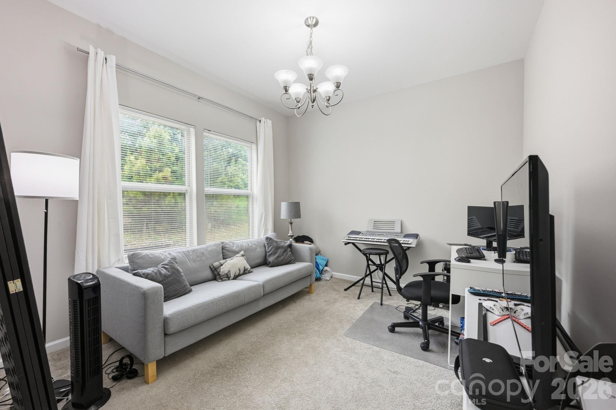 Ellis Pond - Residential