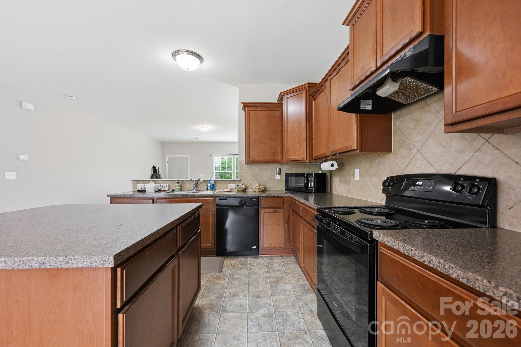 Ellis Pond - Residential