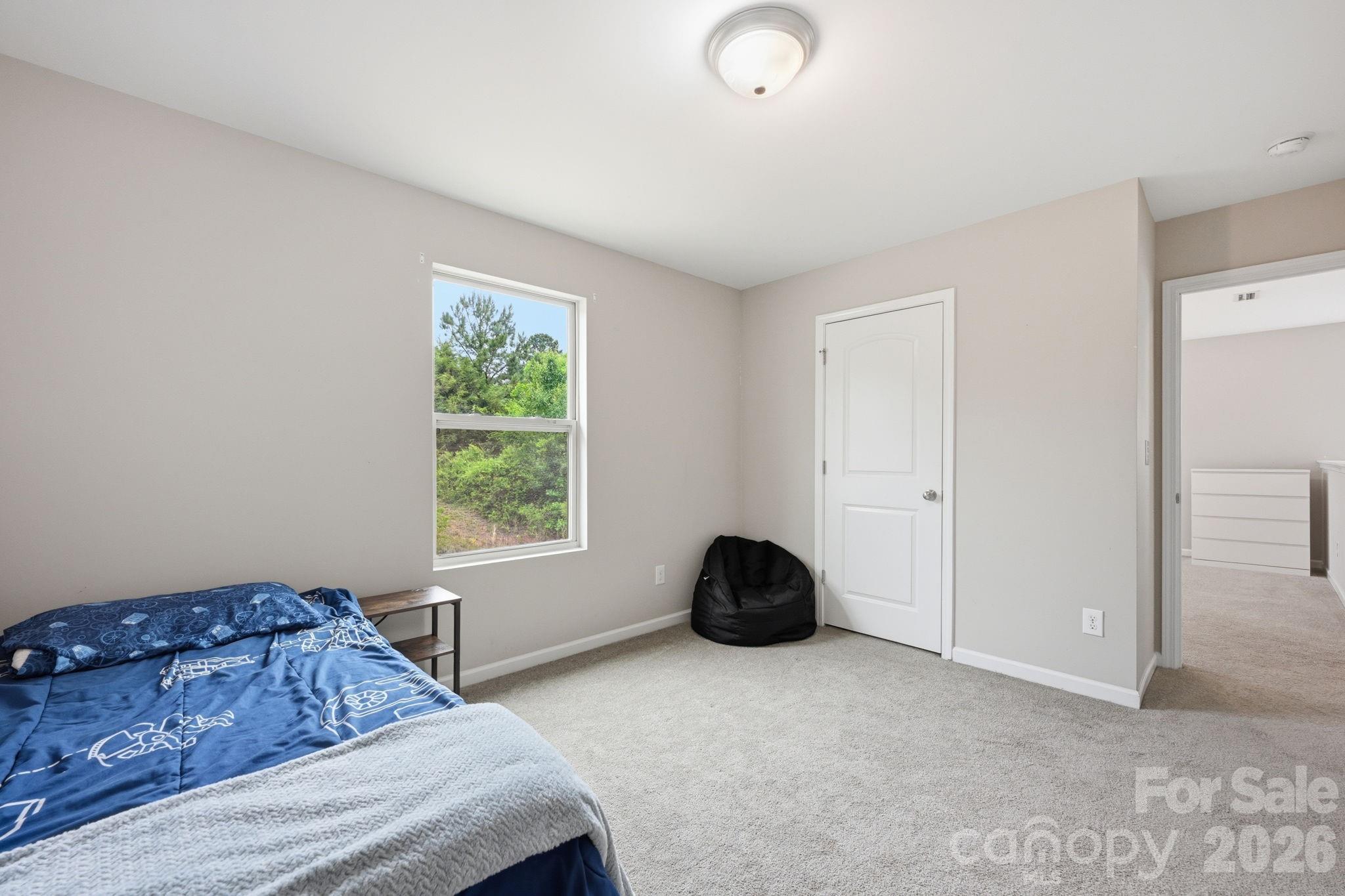 Ellis Pond - Residential