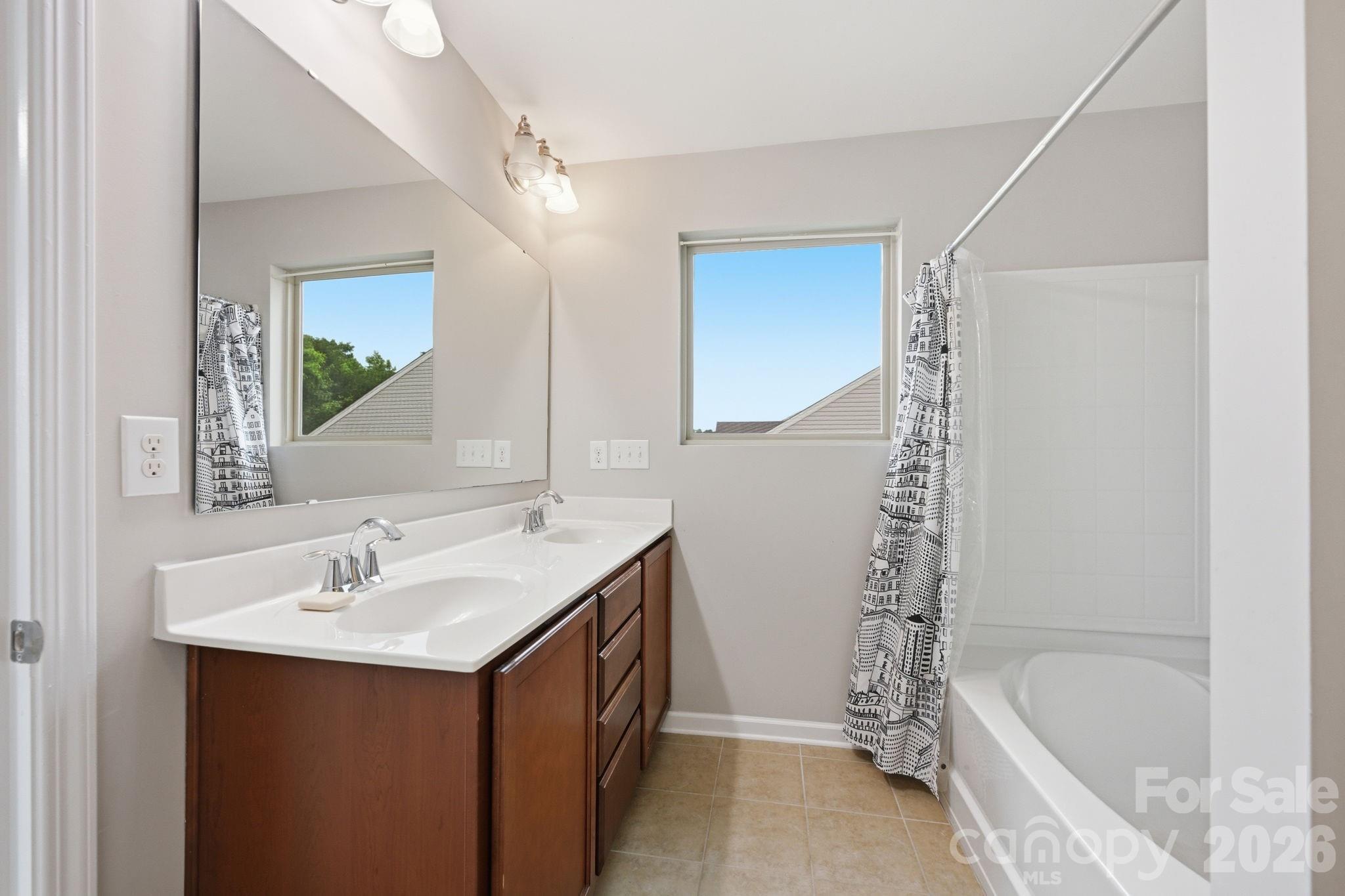 Ellis Pond - Residential