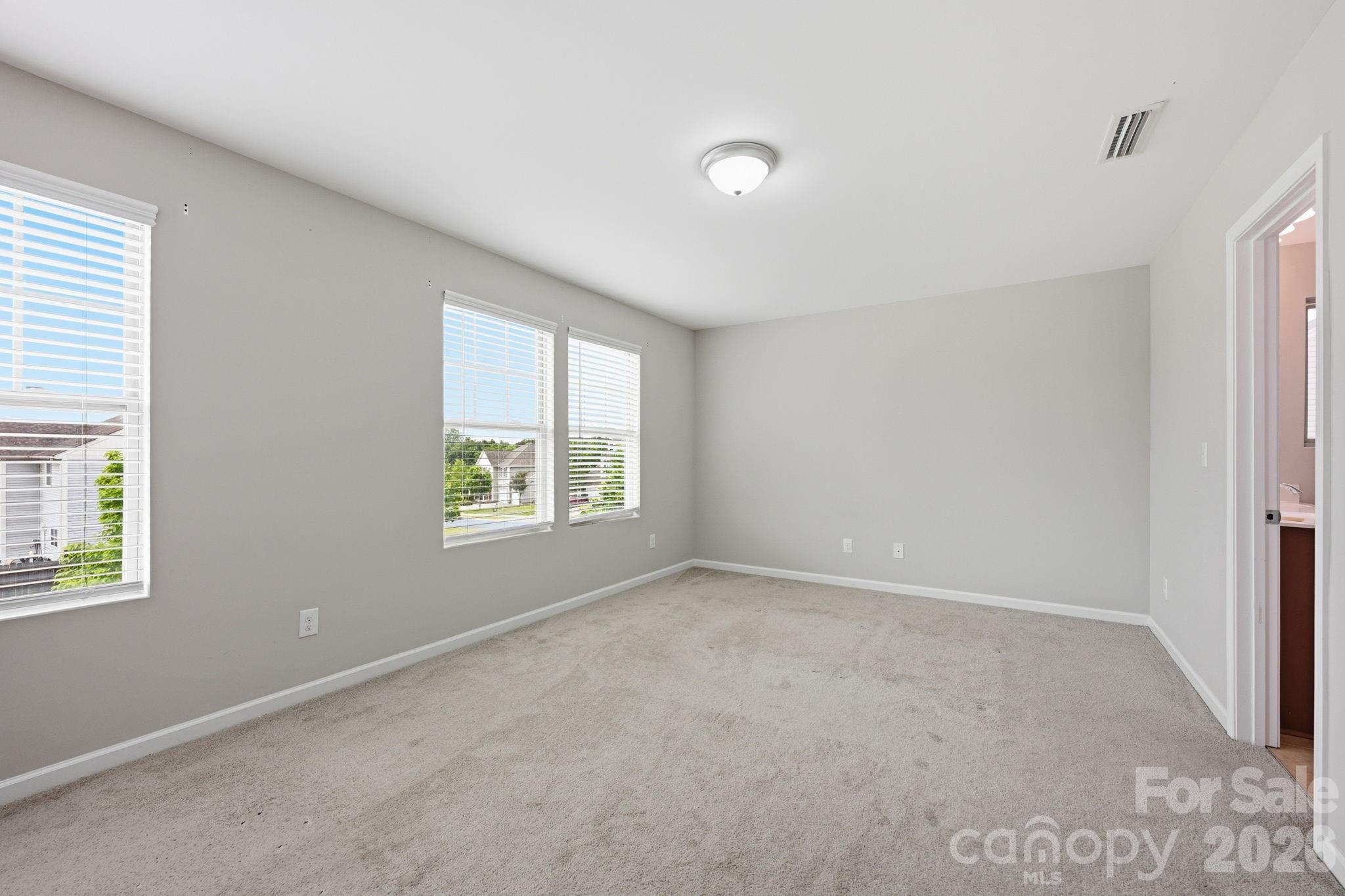 Ellis Pond - Residential