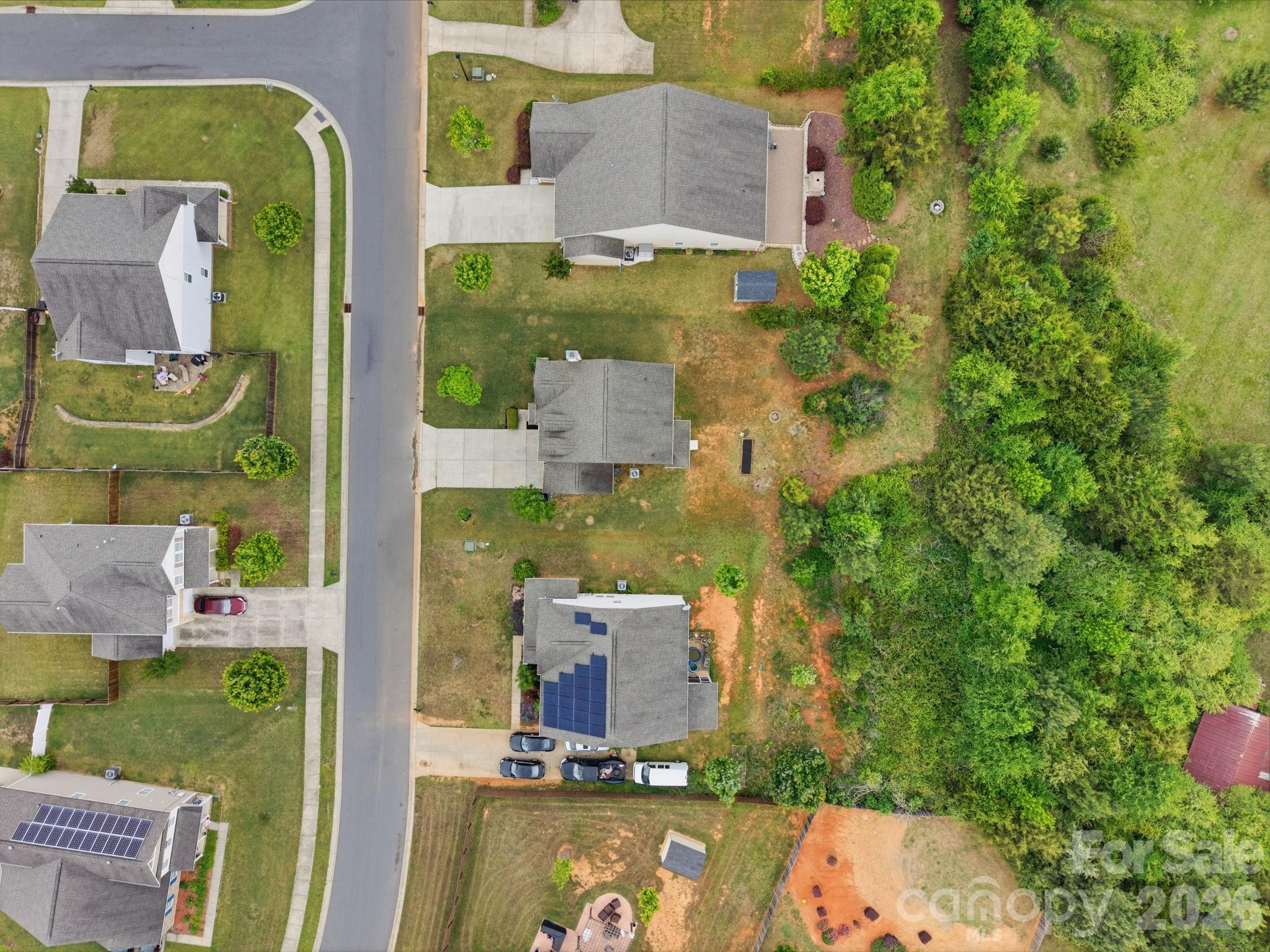 Ellis Pond - Residential