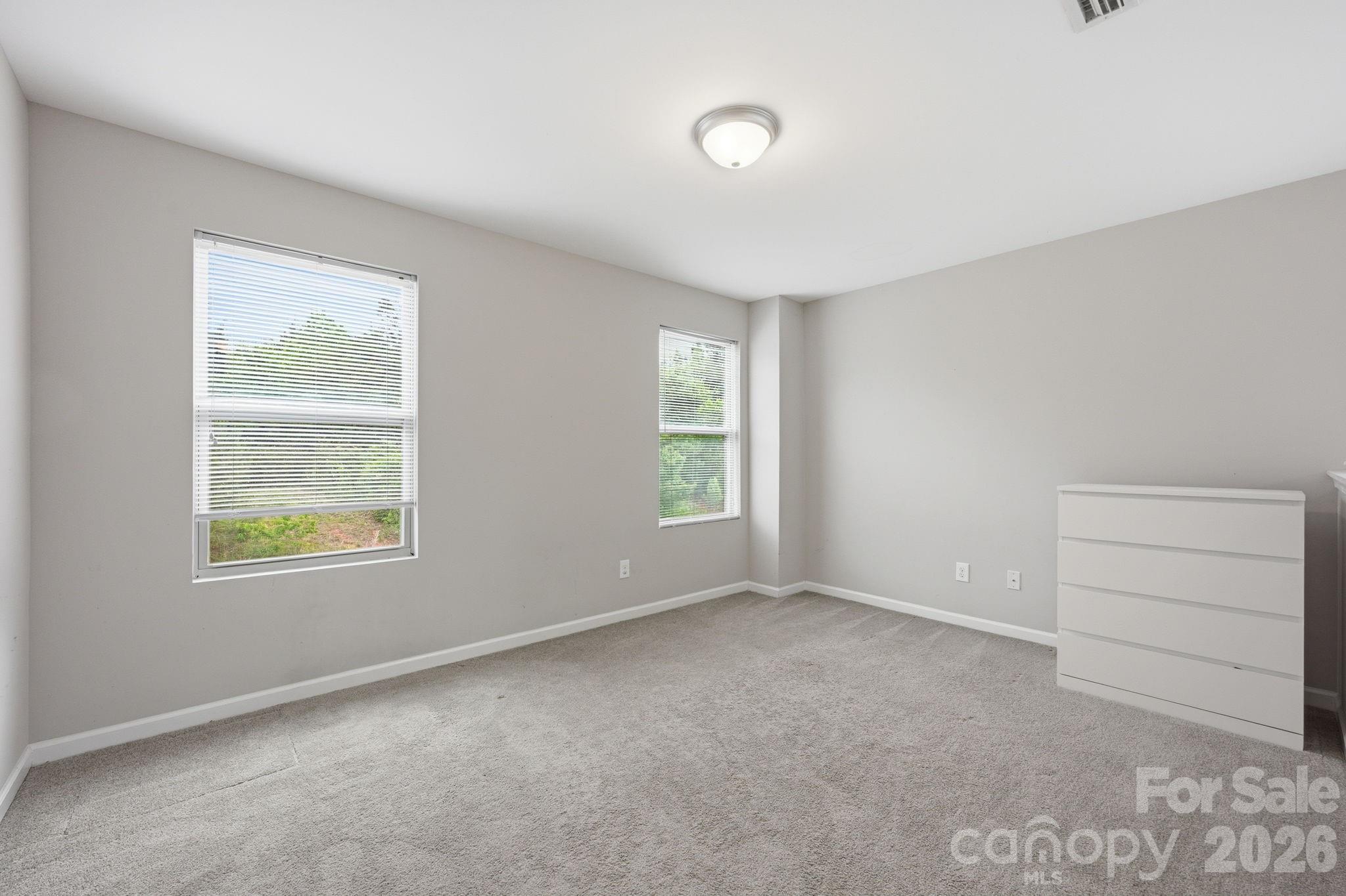Ellis Pond - Residential