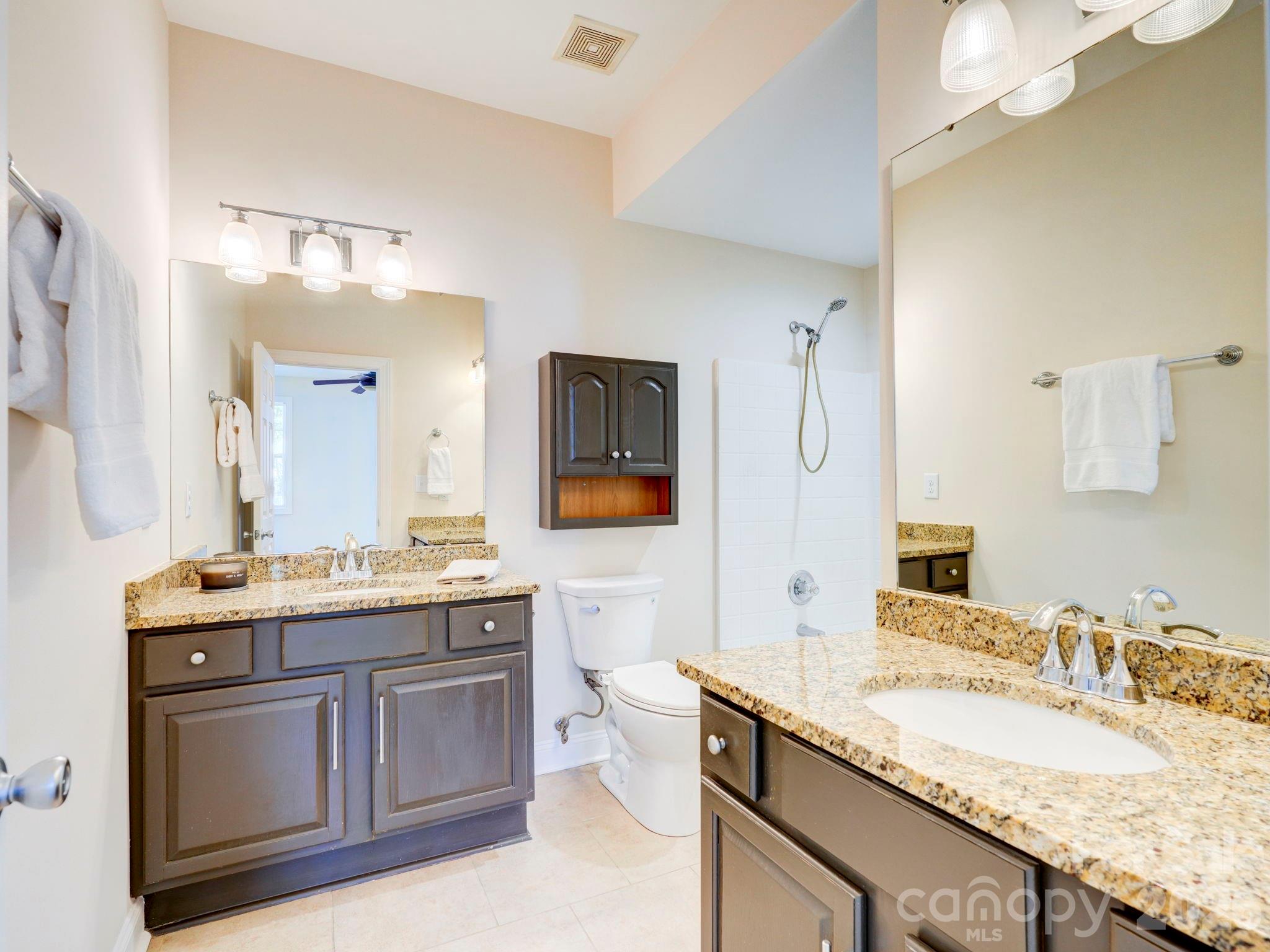 Chestnut Oaks - Residential