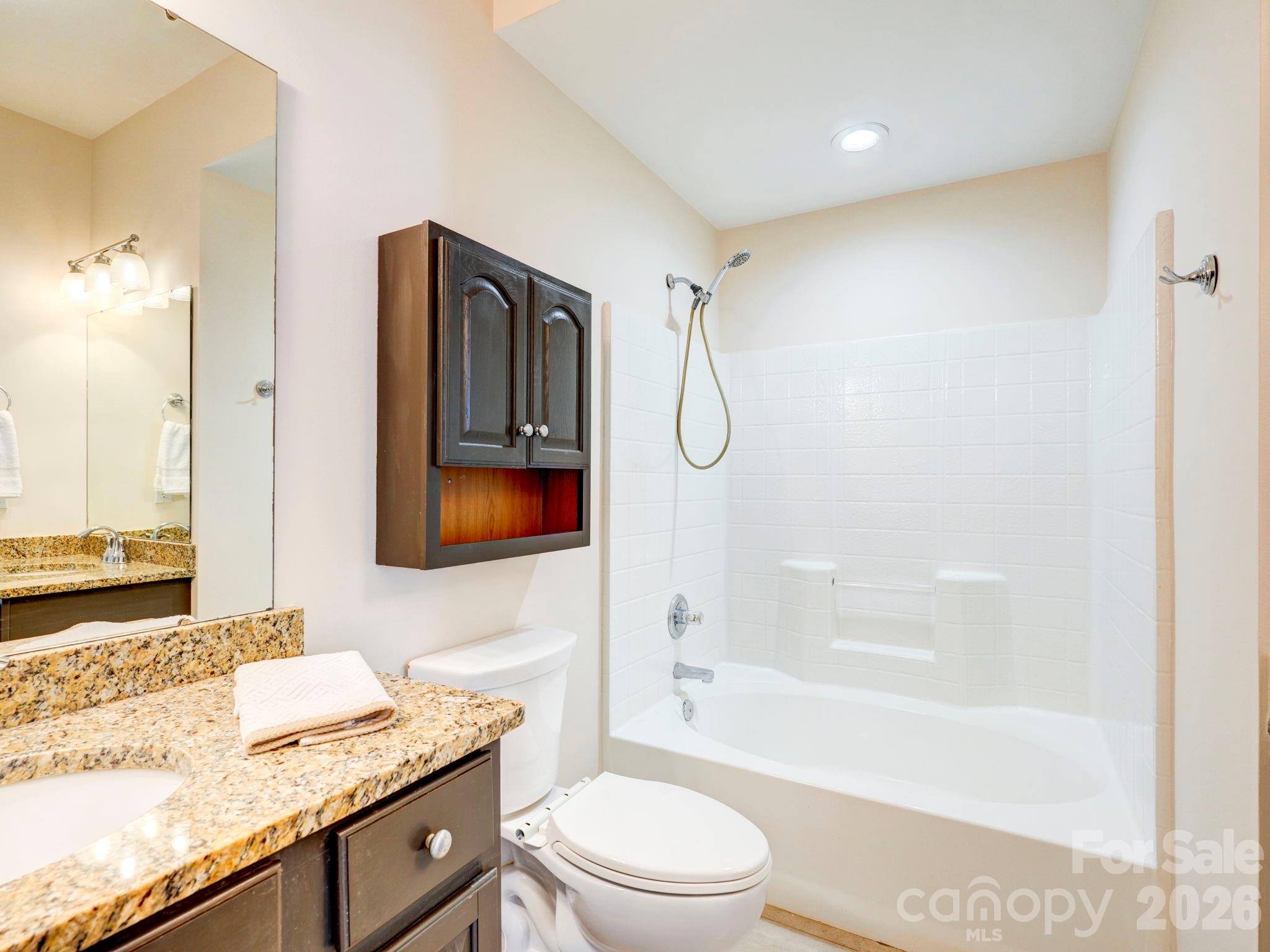 Chestnut Oaks - Residential