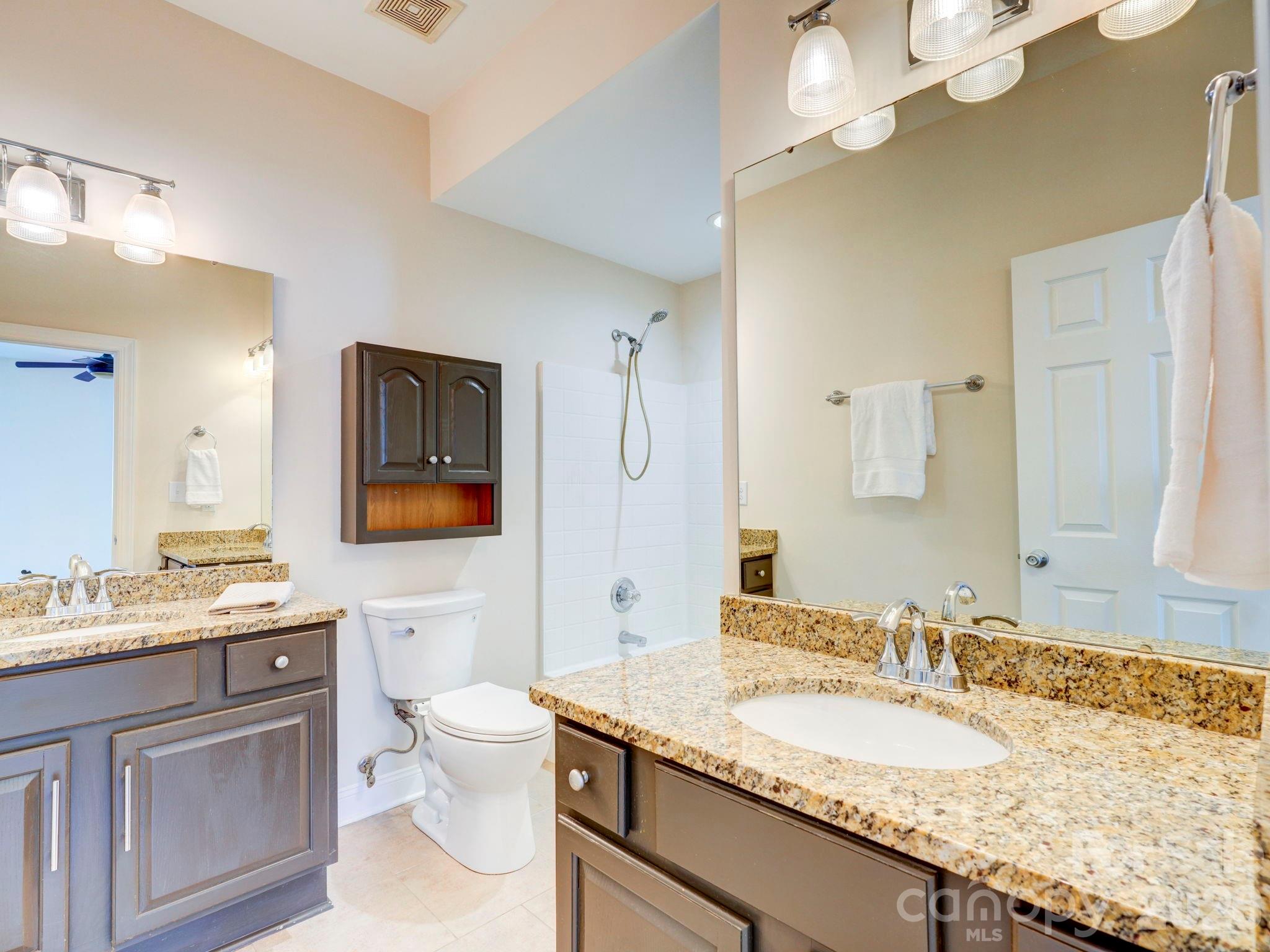 Chestnut Oaks - Residential