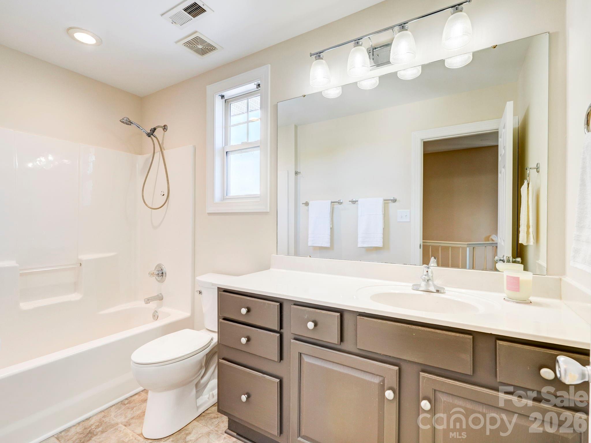 Chestnut Oaks - Residential