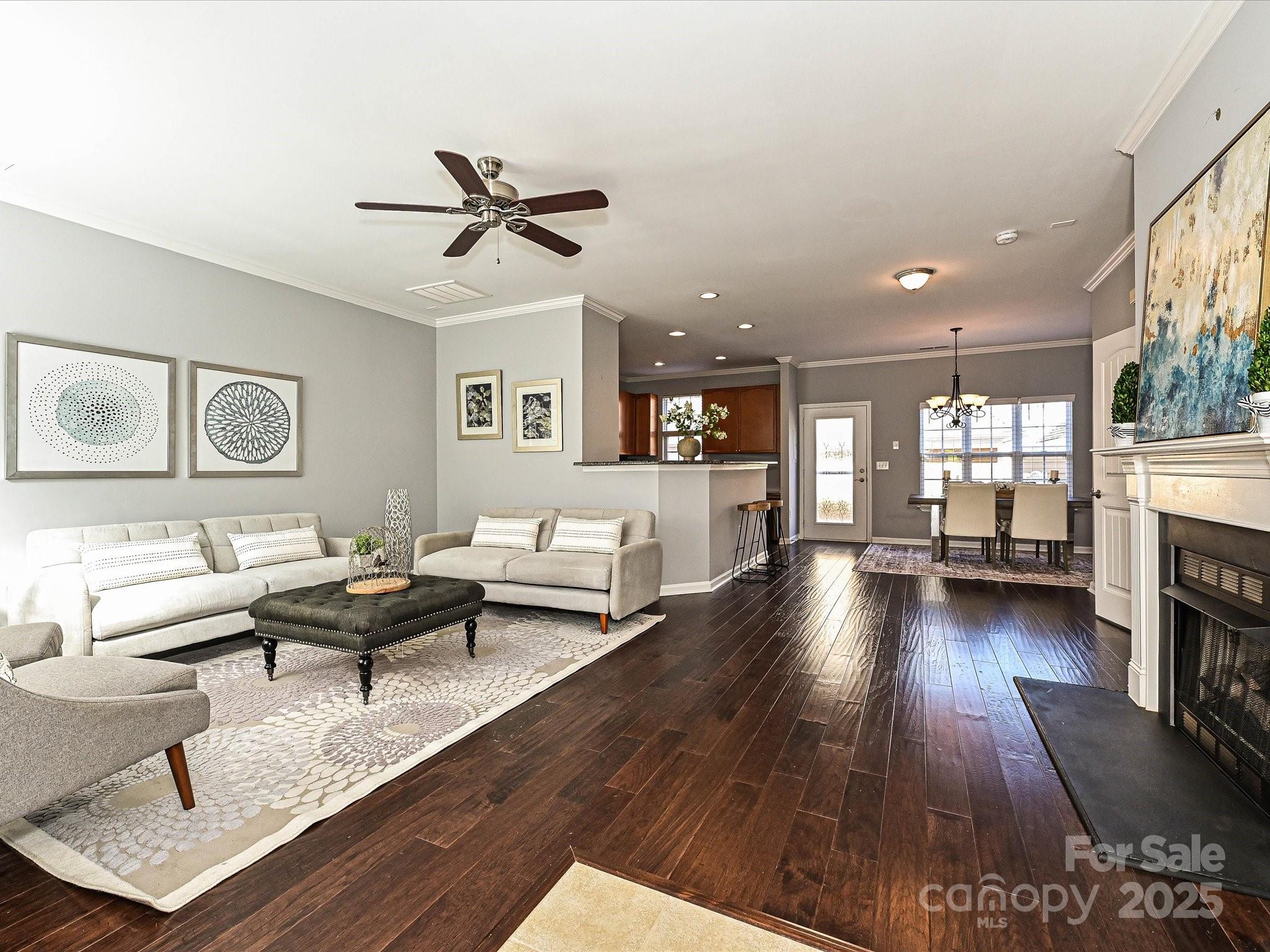 1039 Central Park Circle