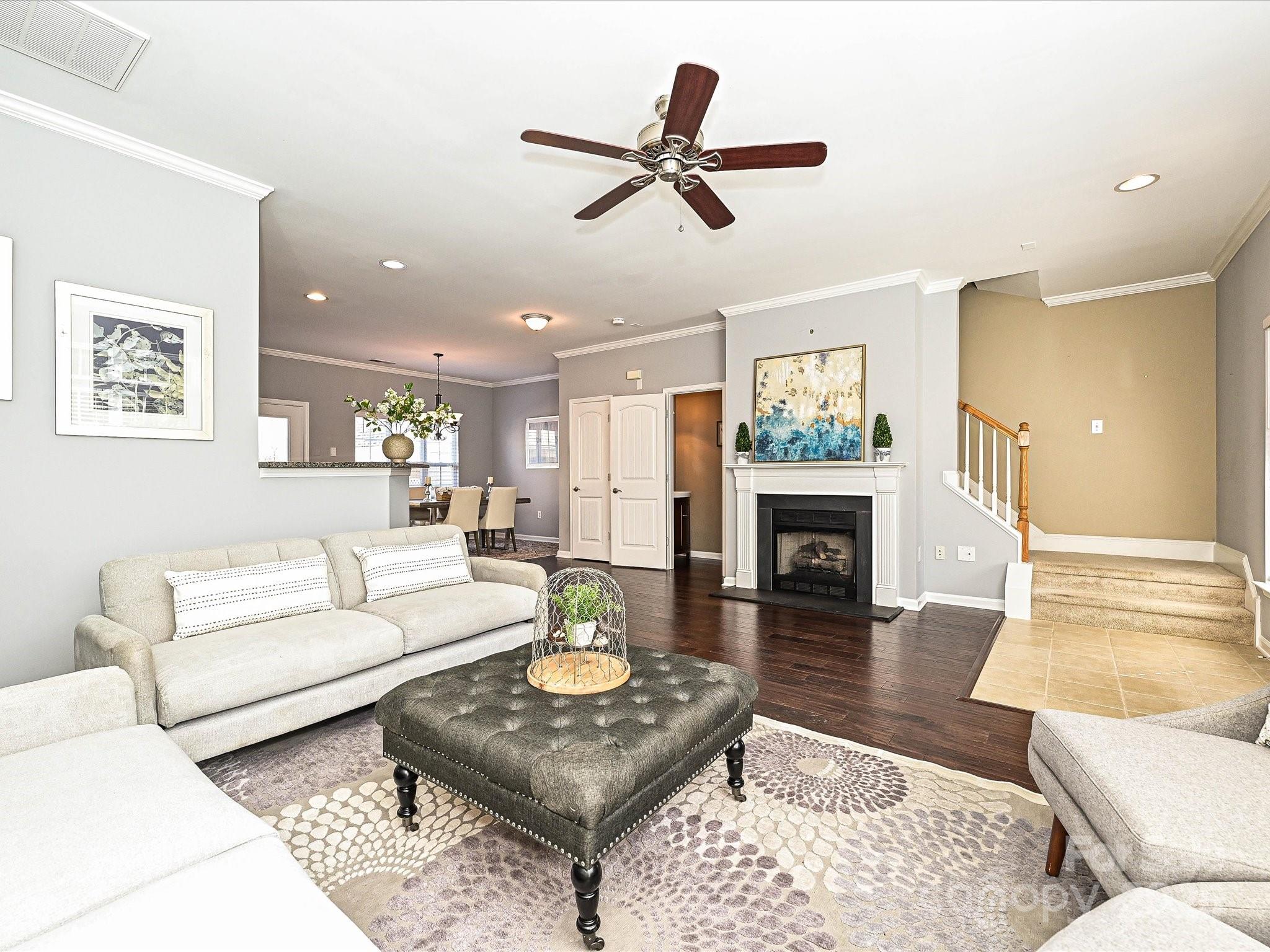 1039 Central Park Circle