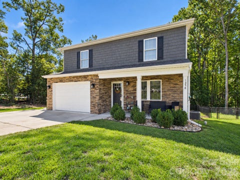 Photo of 1358 26th Avenue NE, Hickory, NC 28601 (MLS # 4429500)