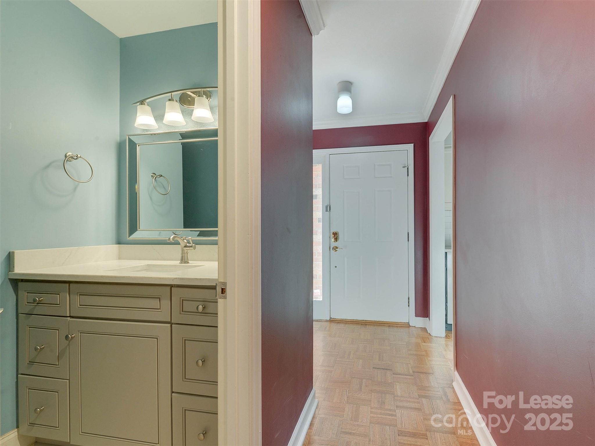 527 Hawthorne Lane 8