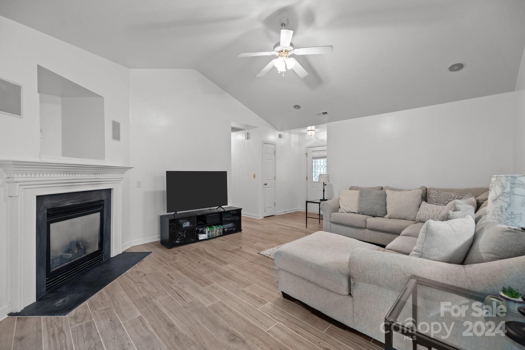 Longview Oaks - Residential