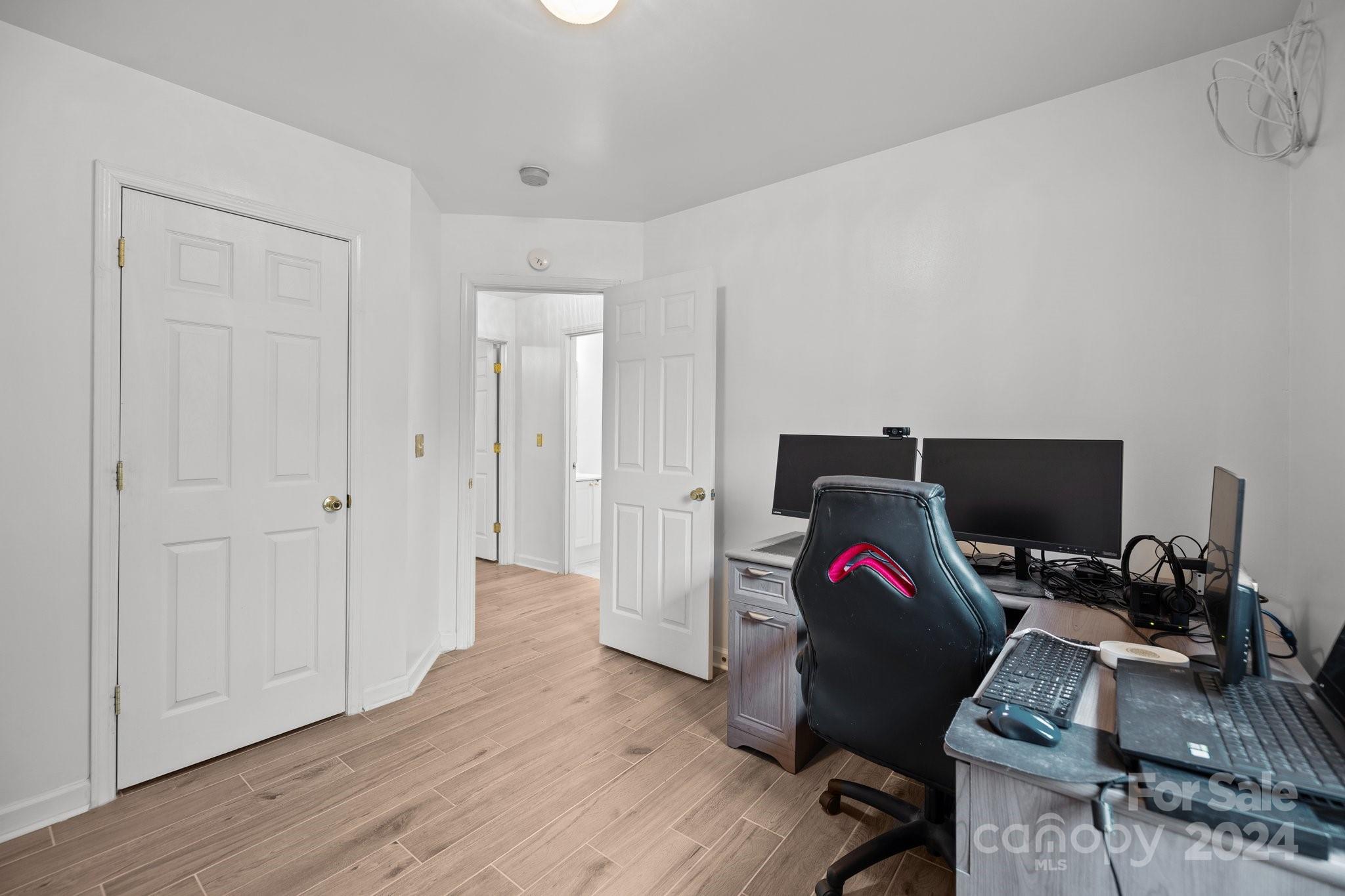 Longview Oaks - Residential