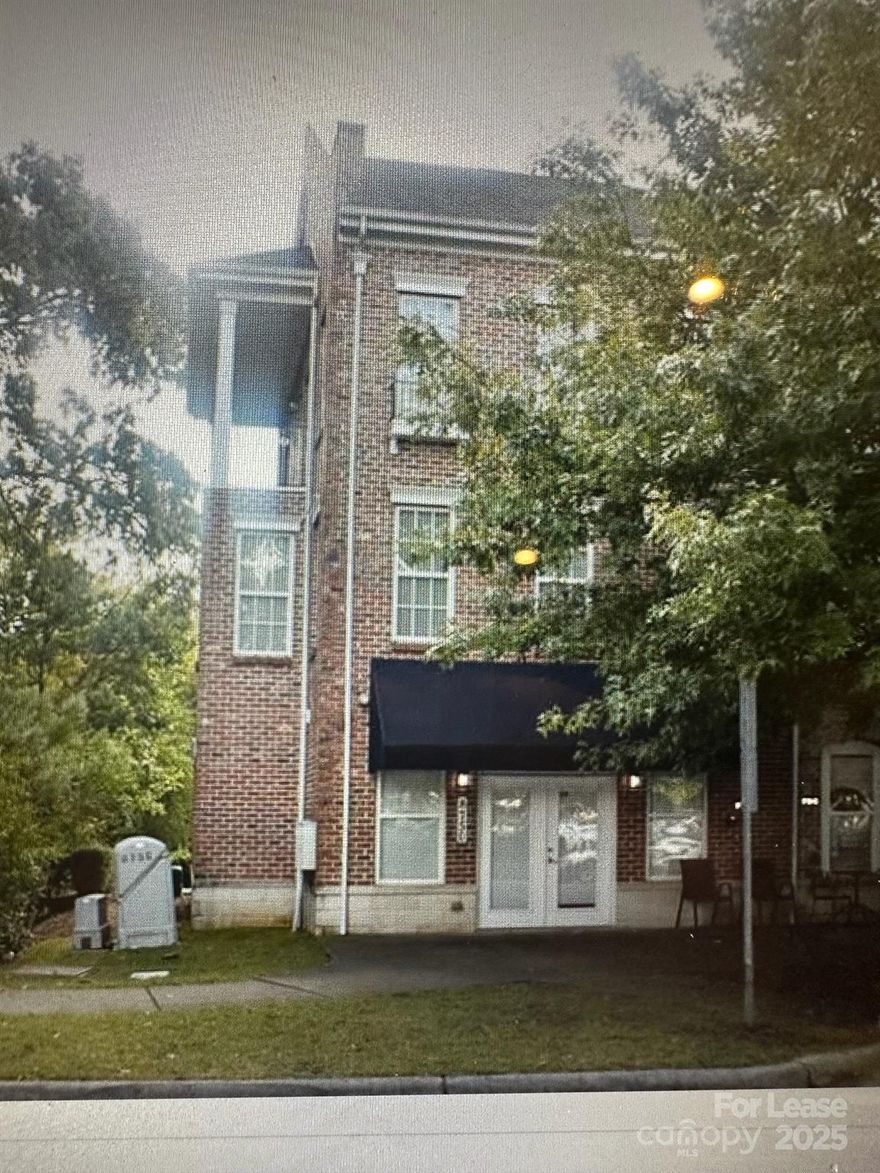 Awesome Location!!  Large End Unit Townhome within the Eastfield Village Complex offering all the desired community amenities (walk to the grocery store, gym, bank, restaurants, bars and Beaver Creek pond w/gazebo).
3 bedrooms, 2 of which offer access to 2 private large side balconies.  The TH has new paint and is bright and spacious.  All appliances including refrigerator, washer & dryer plus water, sewer and *electric are INCLUDED*.
Rental requirements: Gross income - 2 times monthly rent.  NO PETS ALLOWED.