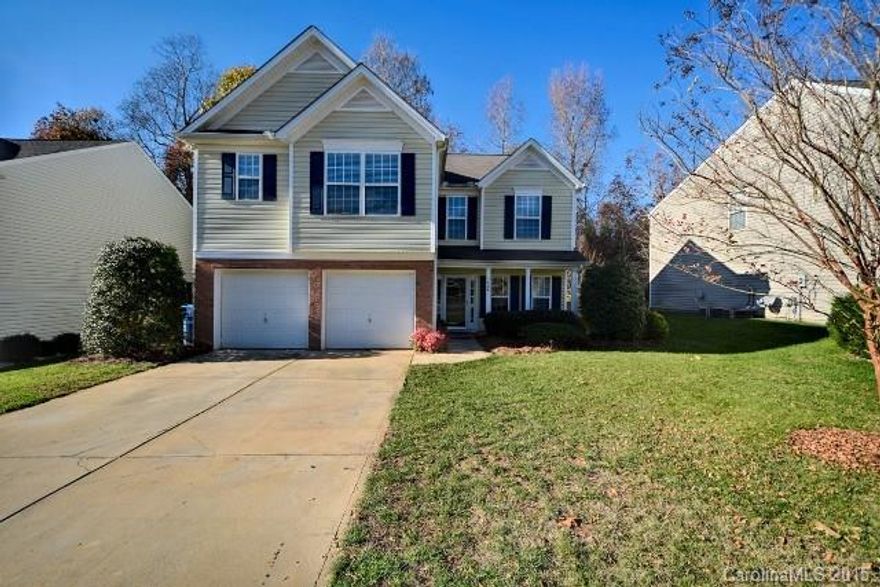 Awesome home in a wonderful neighborhood offers great floor plan.  Formal dining room, two story great room with fireplace/gas logs and spacious kitchen with ceramic tile back splash and flooring.  All bedrooms located upstairs.  Huge master has double door entrance and a tray ceiling.  Beautiful hardwood floors in great room, dining room, tile in kitchen and baths.  Fenced back yard, double garage!  A must see!