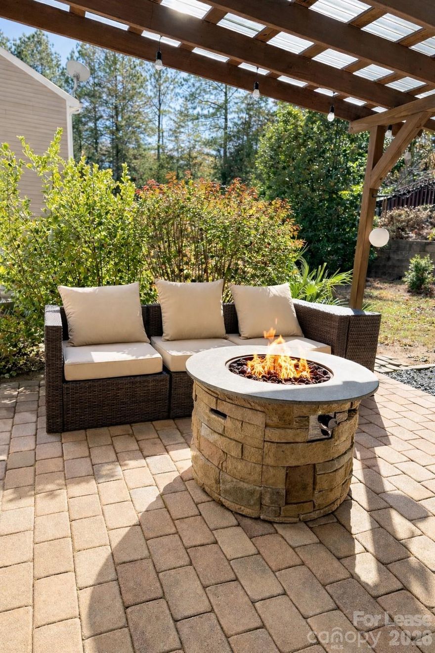 This is a cozy and very clean single-family home in Steele Creek! Conveniently located near shopping centers, restaurants, Lake Wylie, Carowinds, Charlotte Douglas Airport, interstate I-77 and I-485. The home is located in a quiet neighborhood with a friendly community feel. It offers 3 bedrooms, 2.5 baths, a bright open floor plan, Kangen water filter, washer & dryer, private fenced backyard with a firepit. This an ideal option for professionals, relocating families, traveling nurses, or anyone needing rental in a premium location in South Charlotte. Pets are conditional and at an extra fee of $50/month/pet. Optional to rent it Fully Furnished for an additional fee per month.