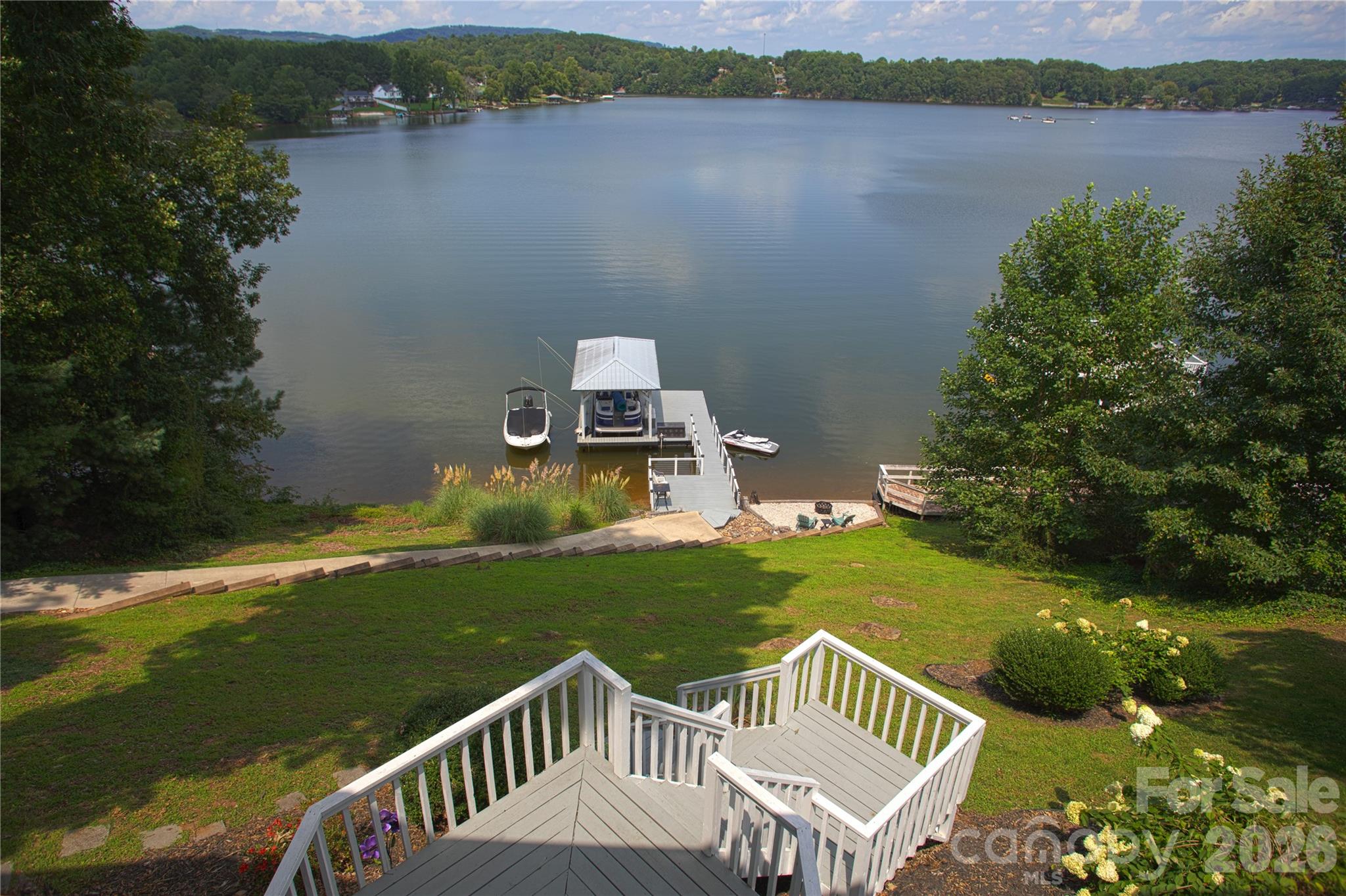 220 Lakeshore Lane