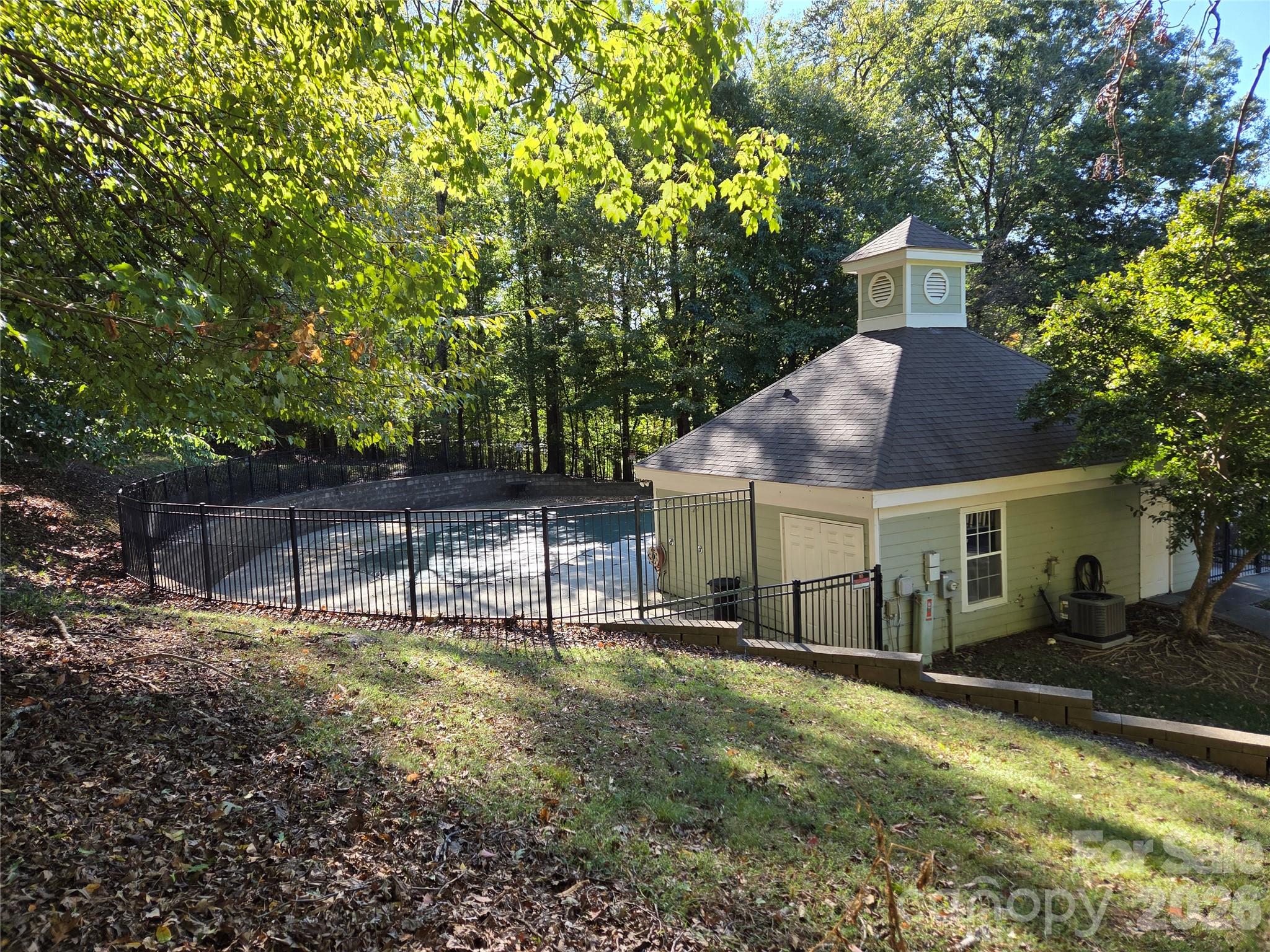 6140 Gray Gate Lane M