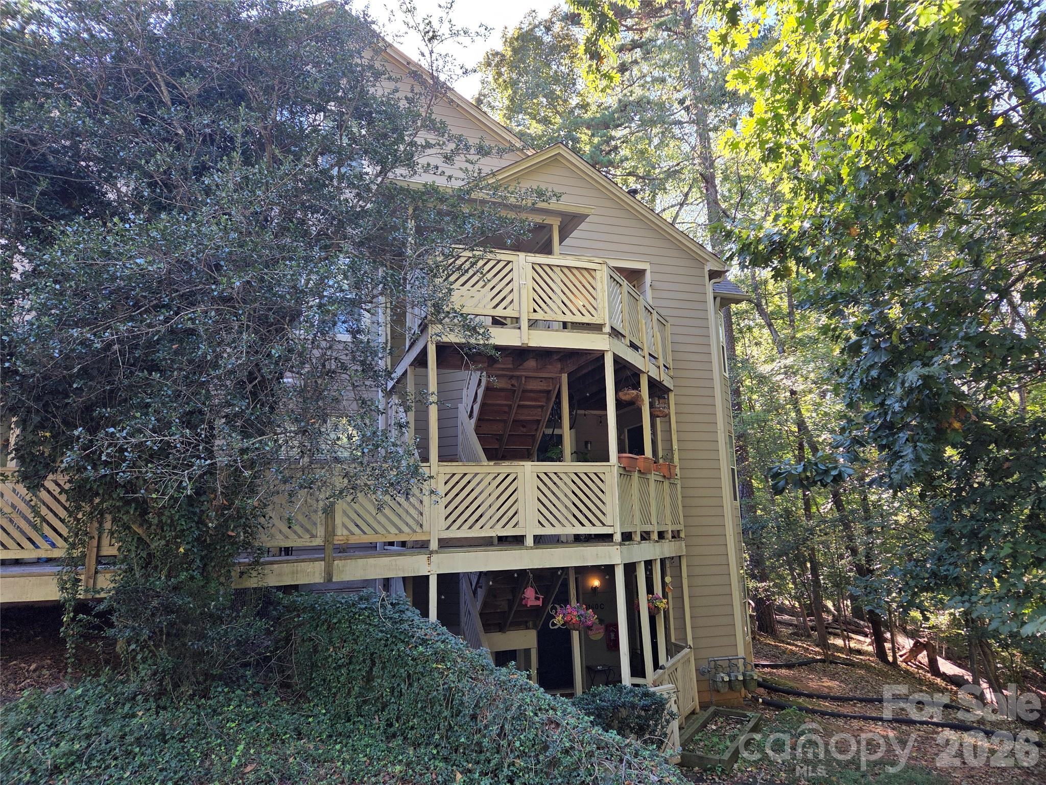6140 Gray Gate Lane M
