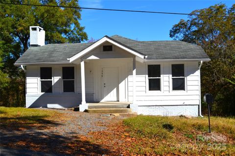 Photo of 1240 Hollywood Terrace, Albemarle, NC 28001 (MLS # 4082586)