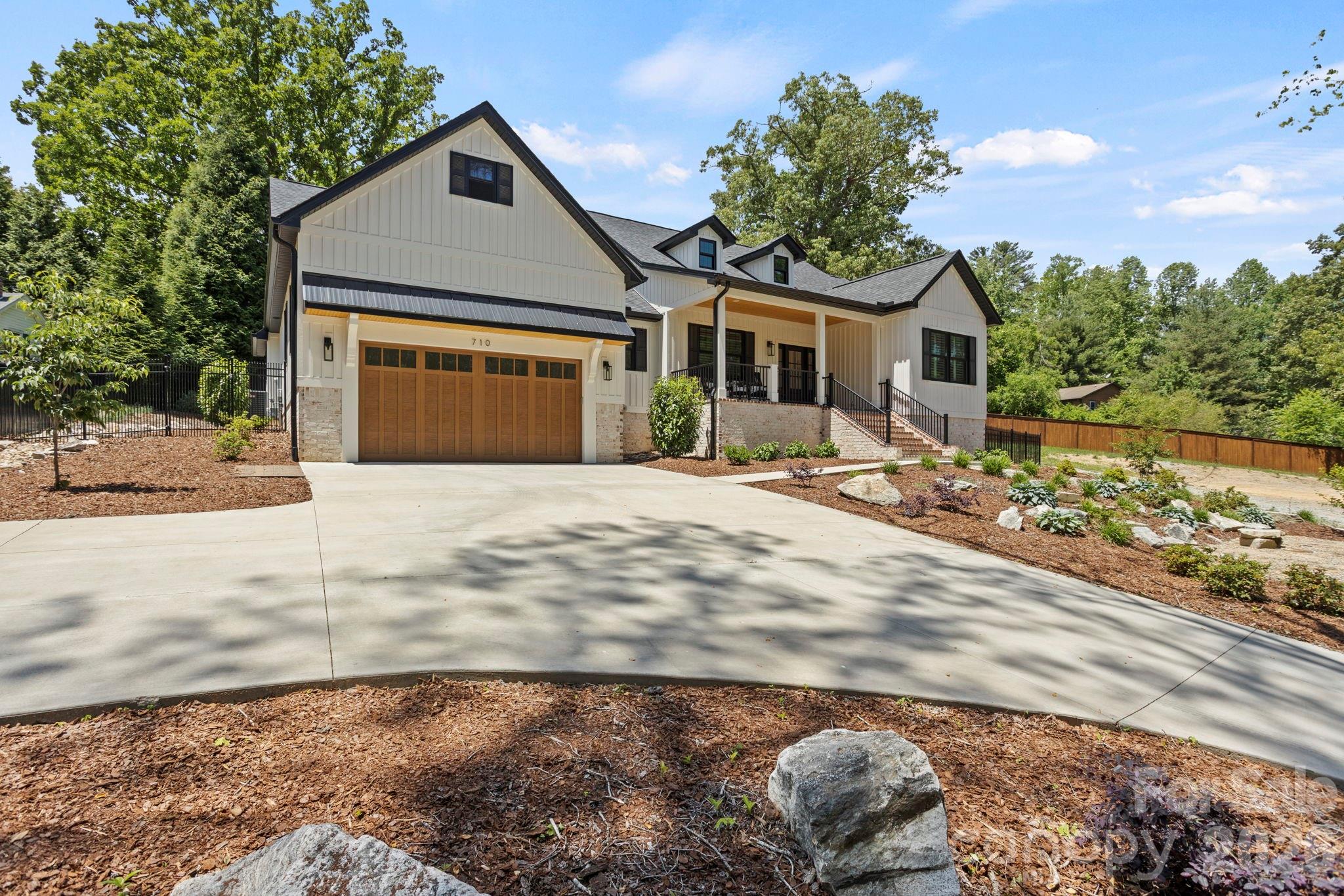 710 Knollwood Drive