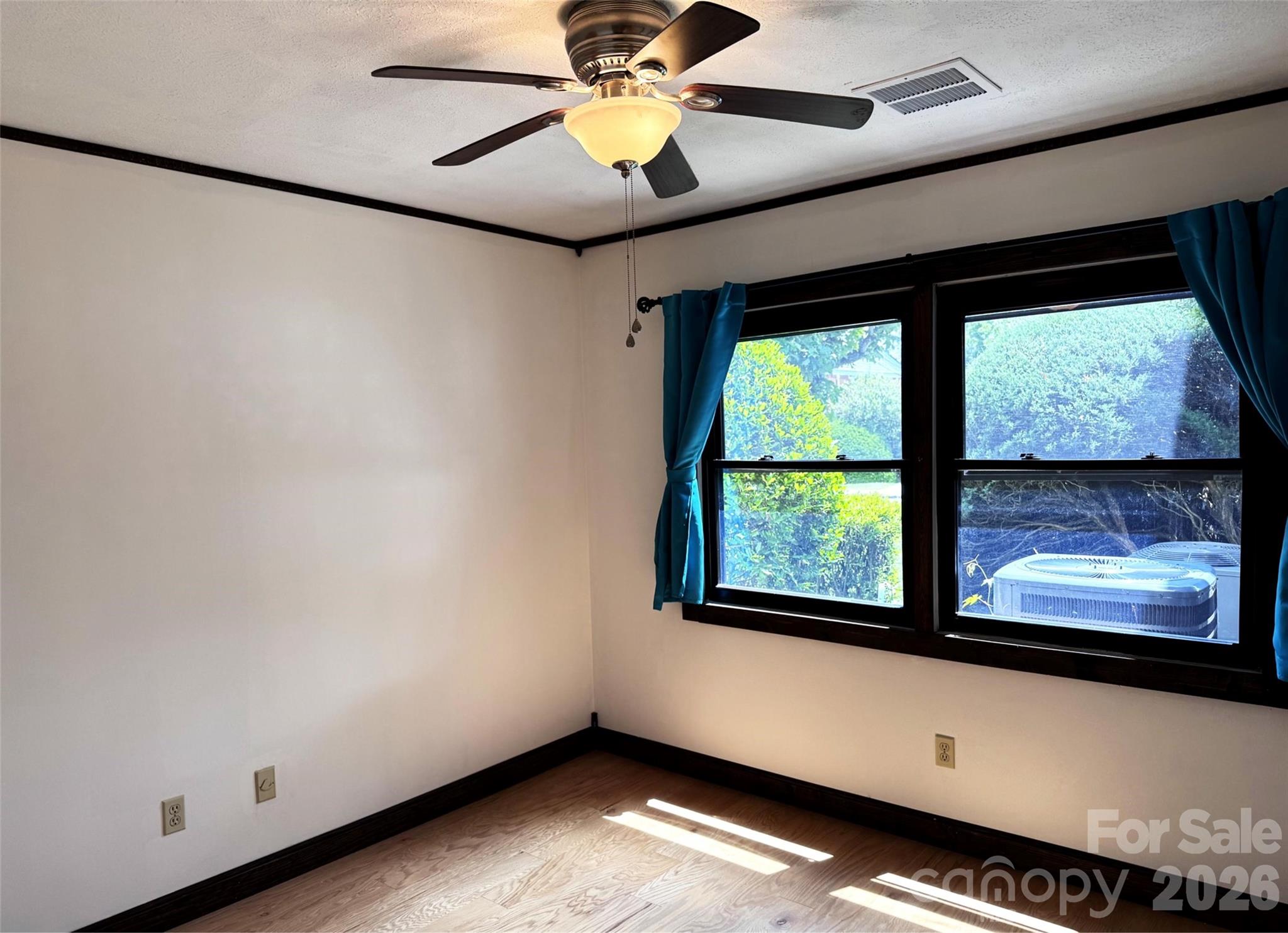 Holly Crest - Residential
