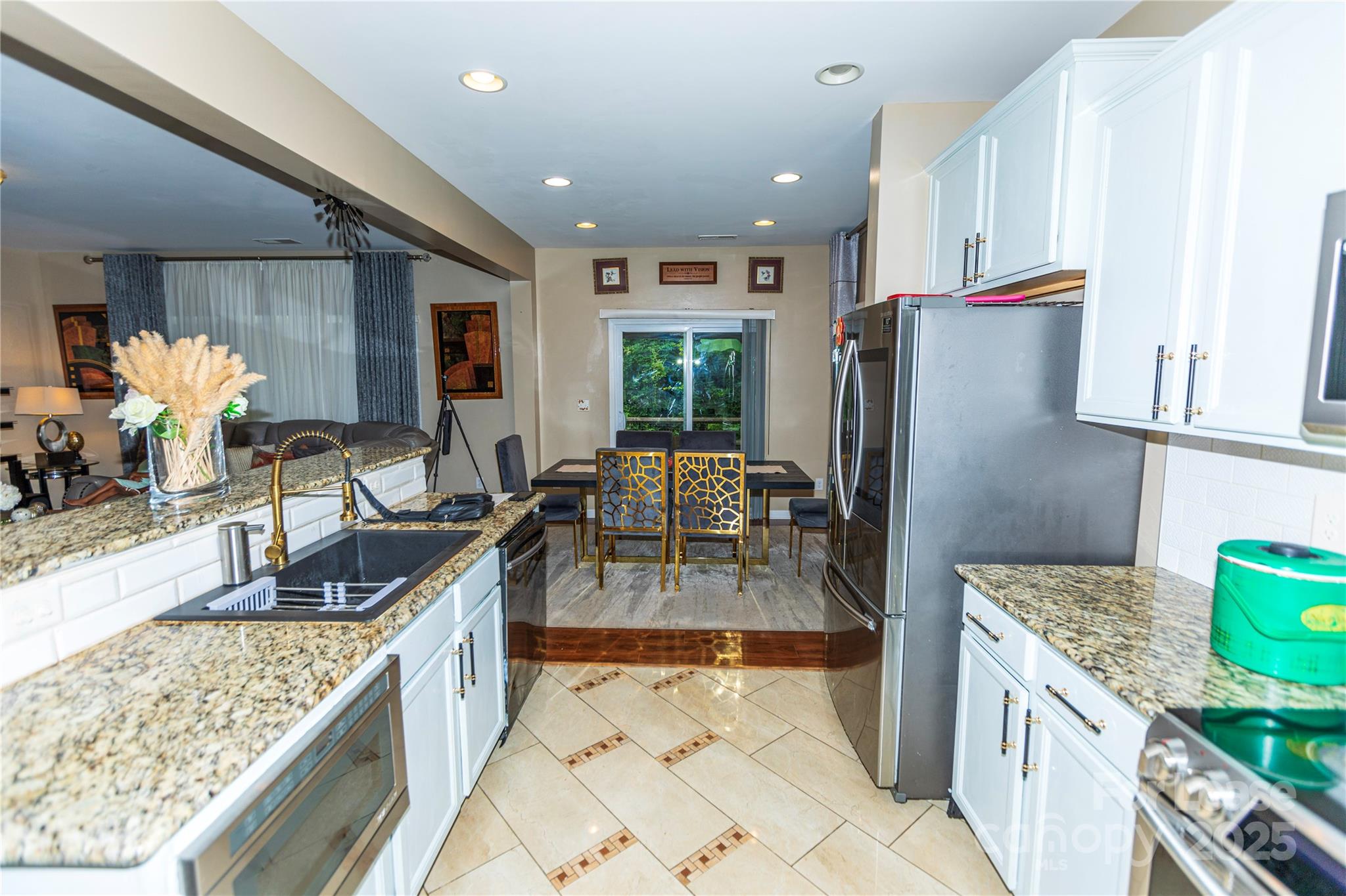 Riverwalk - Residential Lease