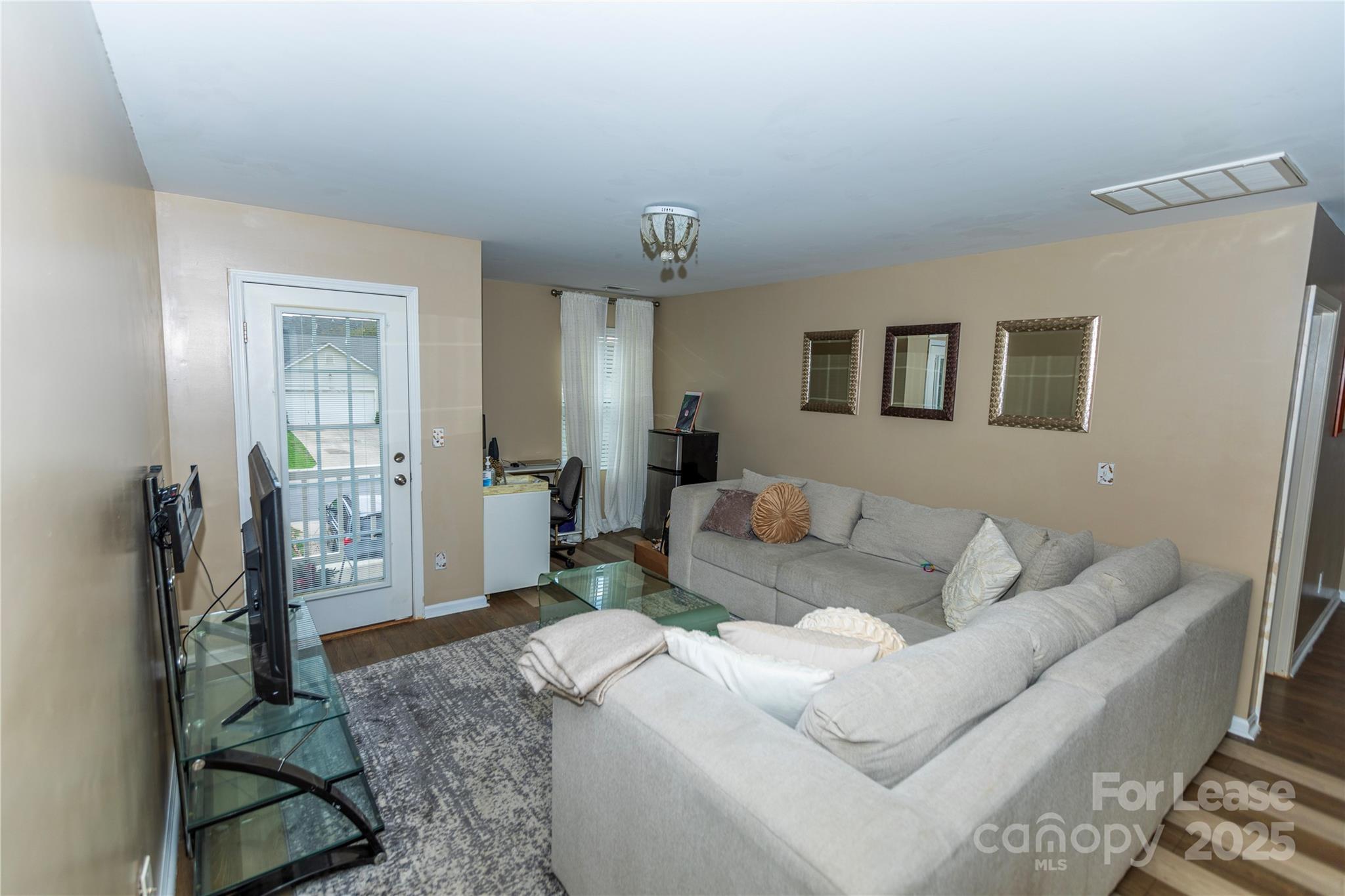 Riverwalk - Residential Lease