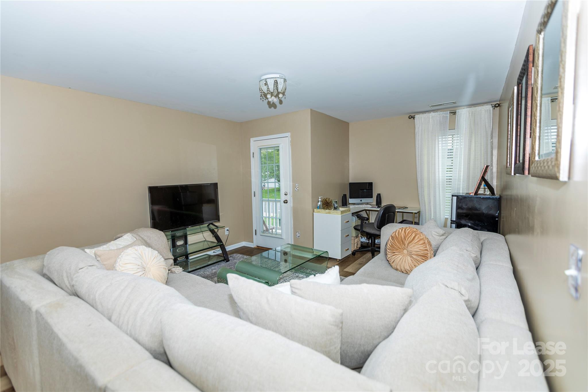 Riverwalk - Residential Lease