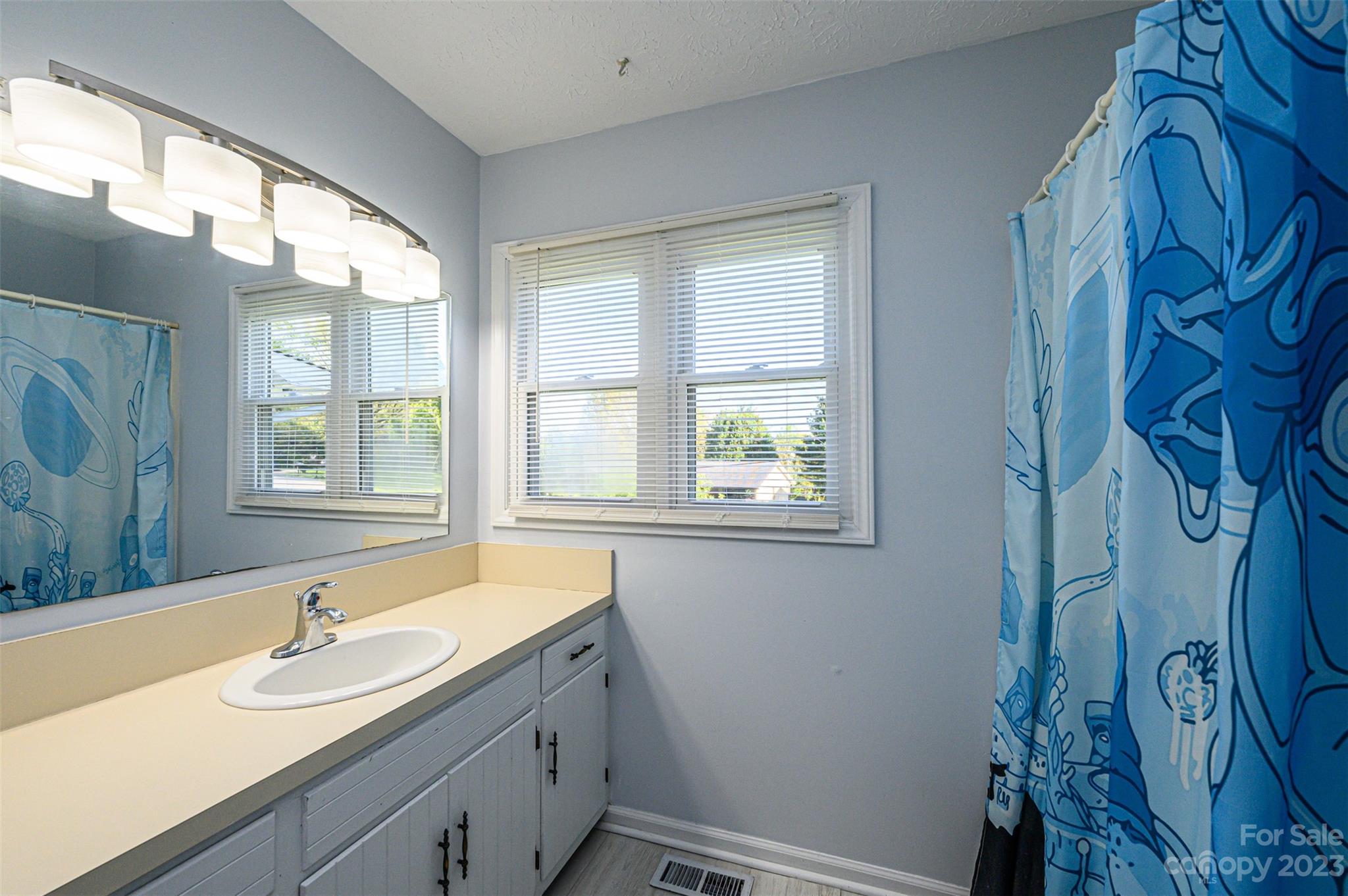 Western Plaza - Residential