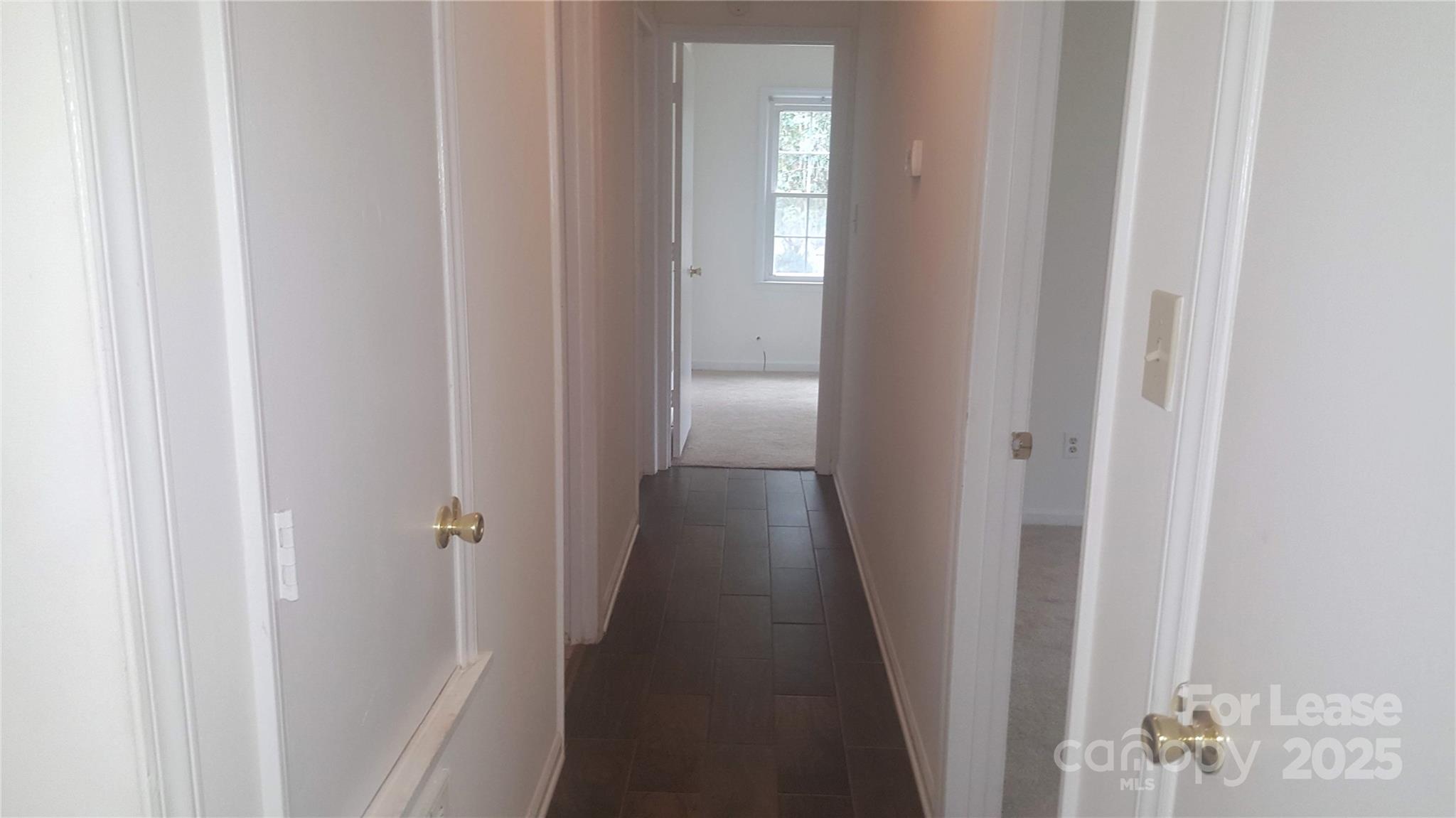 Four Seasons - Residential Lease