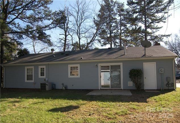 Four Seasons - Residential Lease