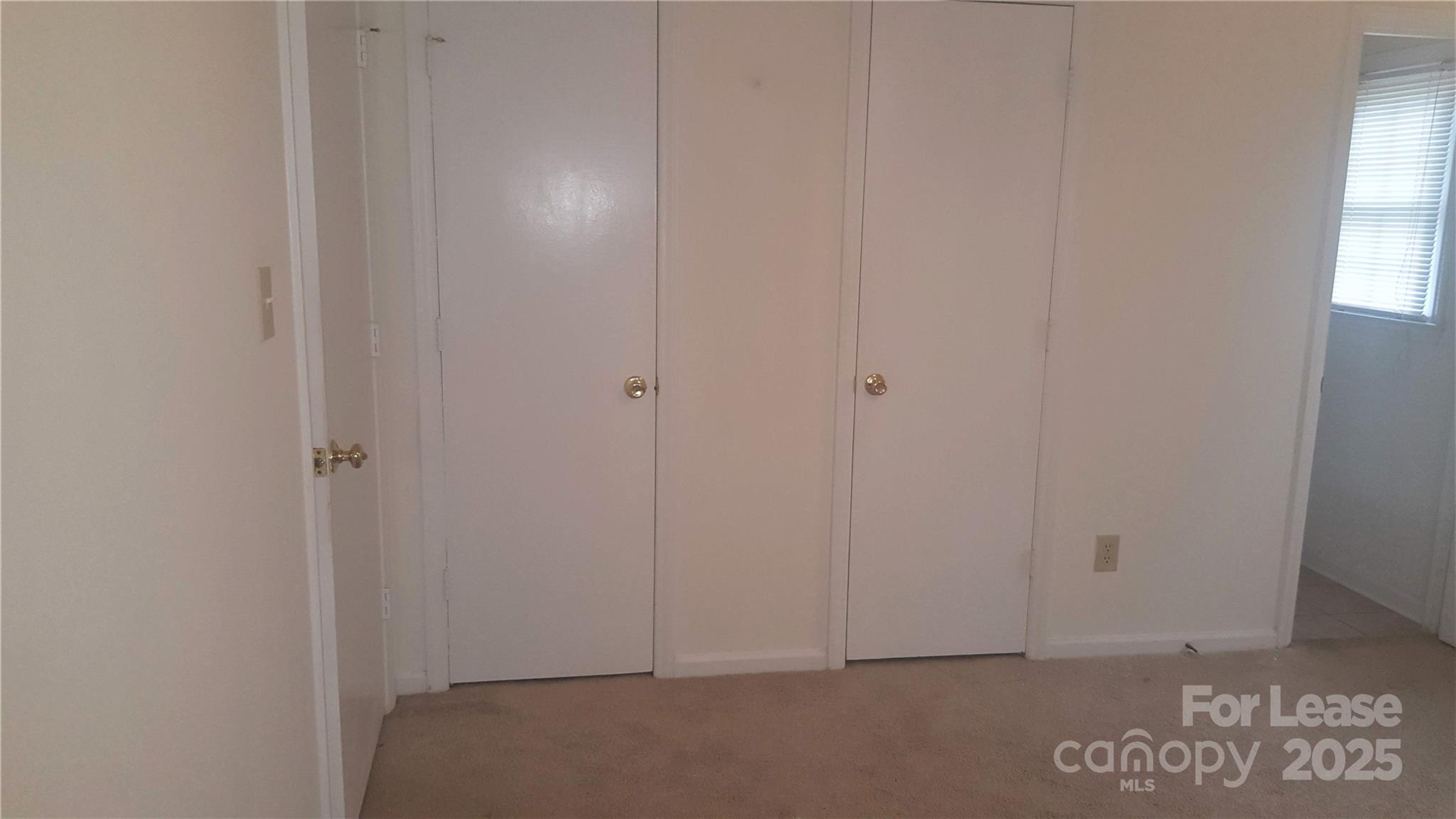 Four Seasons - Residential Lease