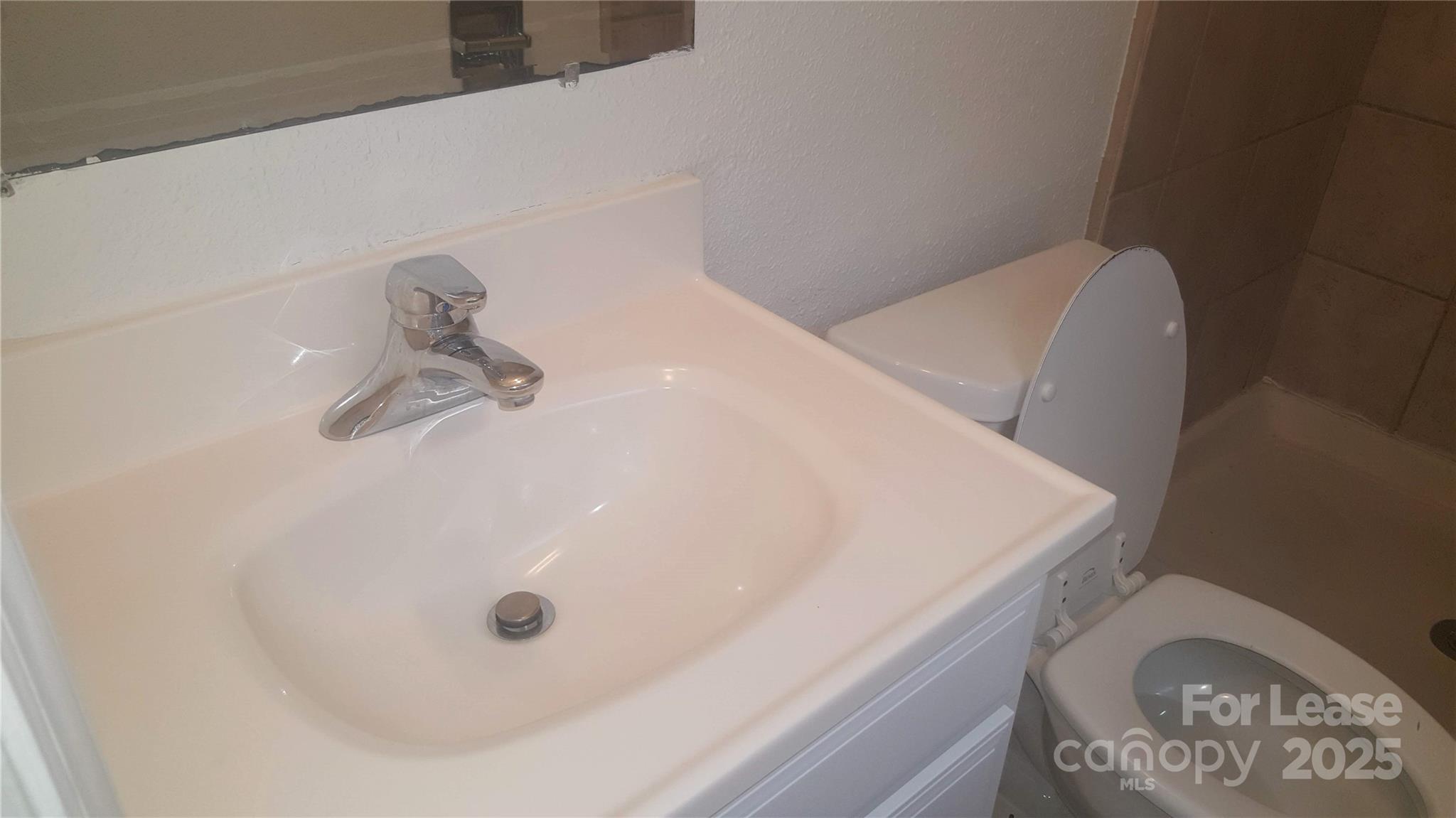 Four Seasons - Residential Lease