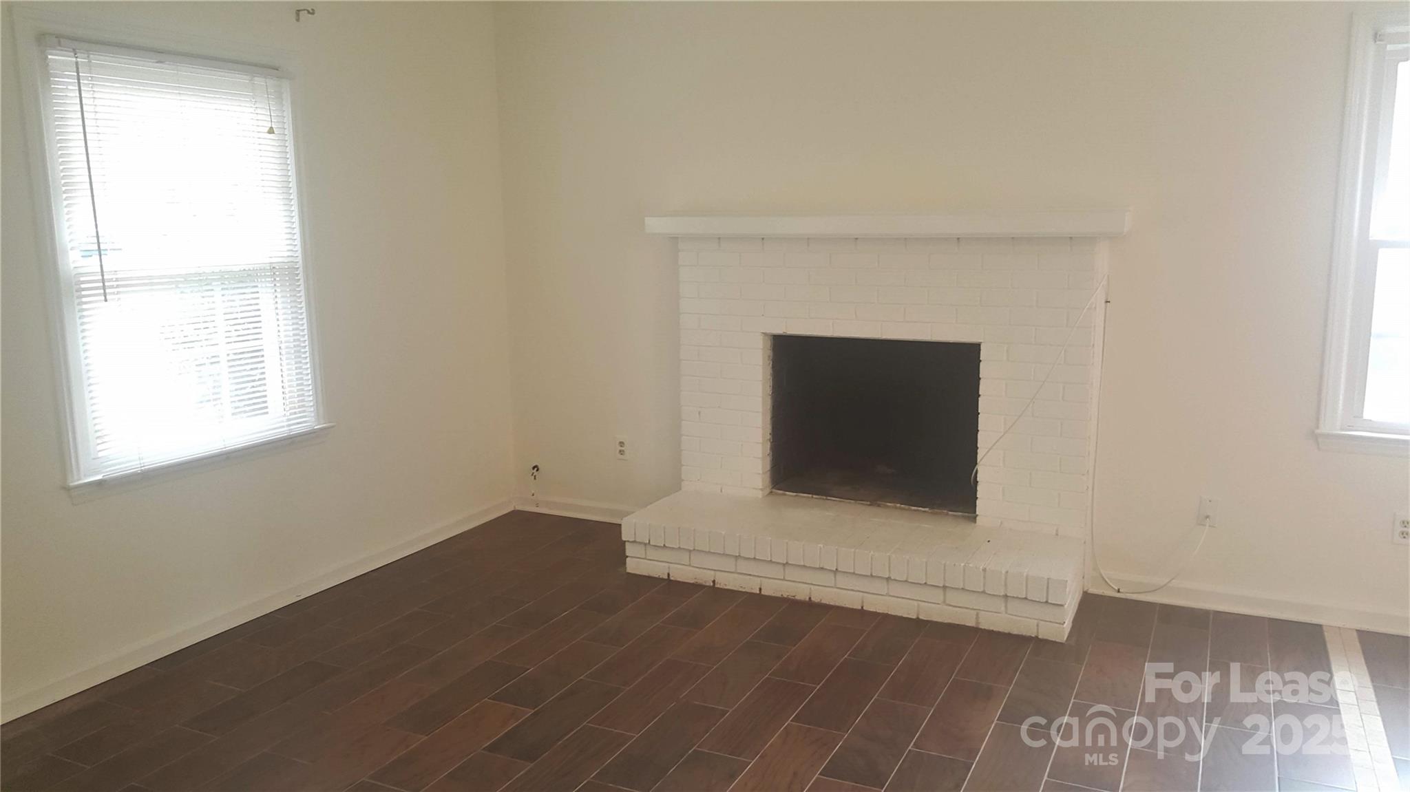 Four Seasons - Residential Lease