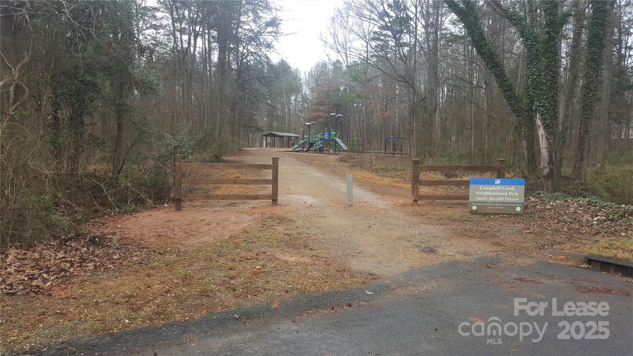 Four Seasons - Residential Lease