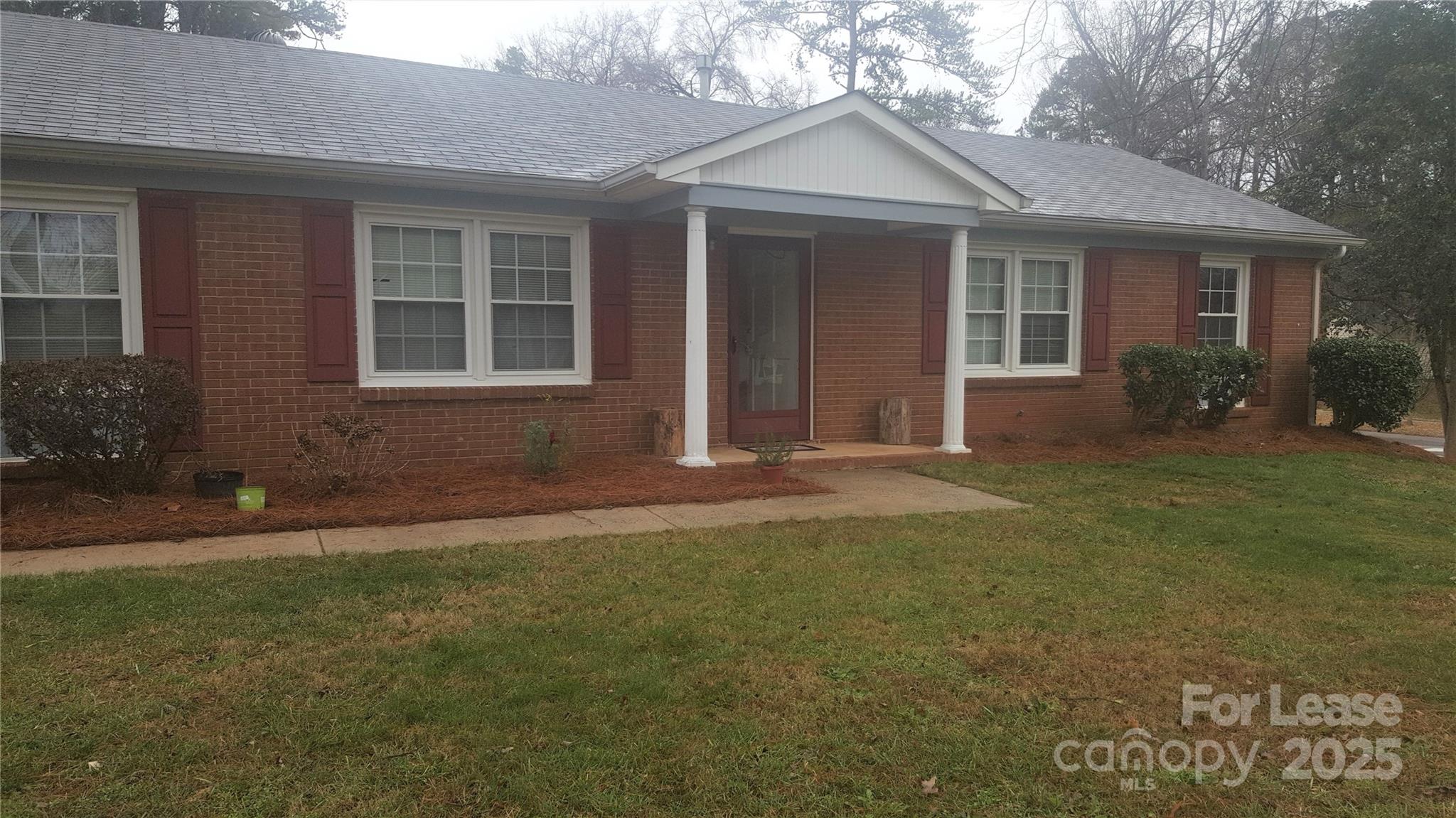 Four Seasons - Residential Lease