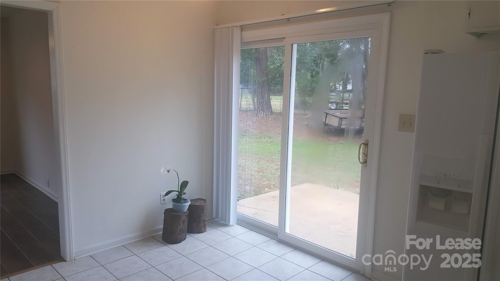 Four Seasons - Residential Lease