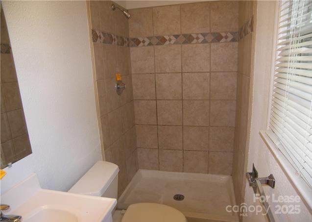 Four Seasons - Residential Lease