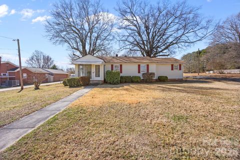 613 W Mill Street Landis NC 28088