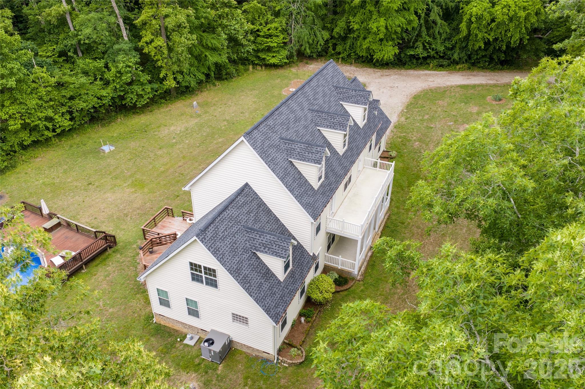1225 Northway Drive